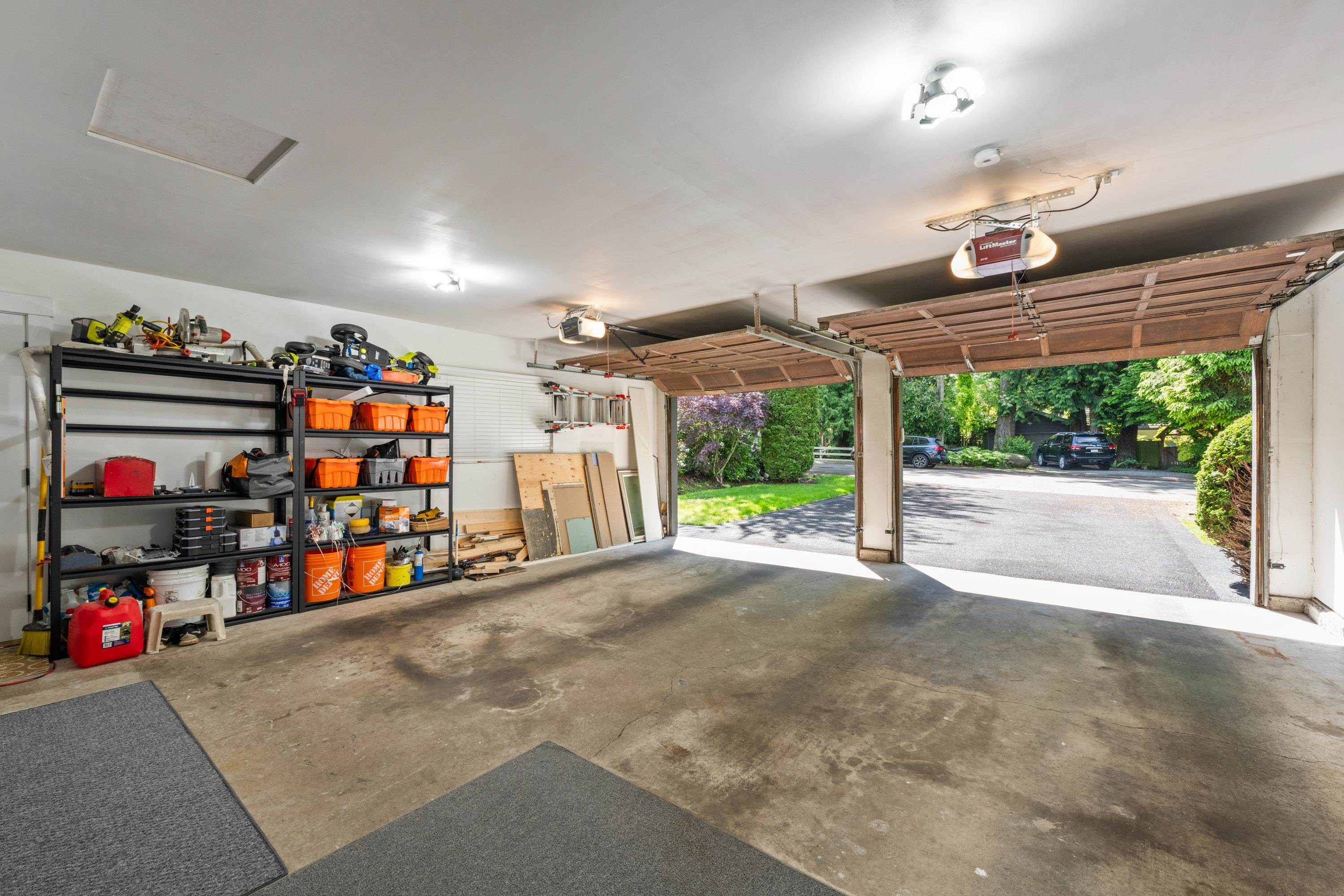 









12685


20th

Avenue,
Surrey,




BC
V4A 6J3

