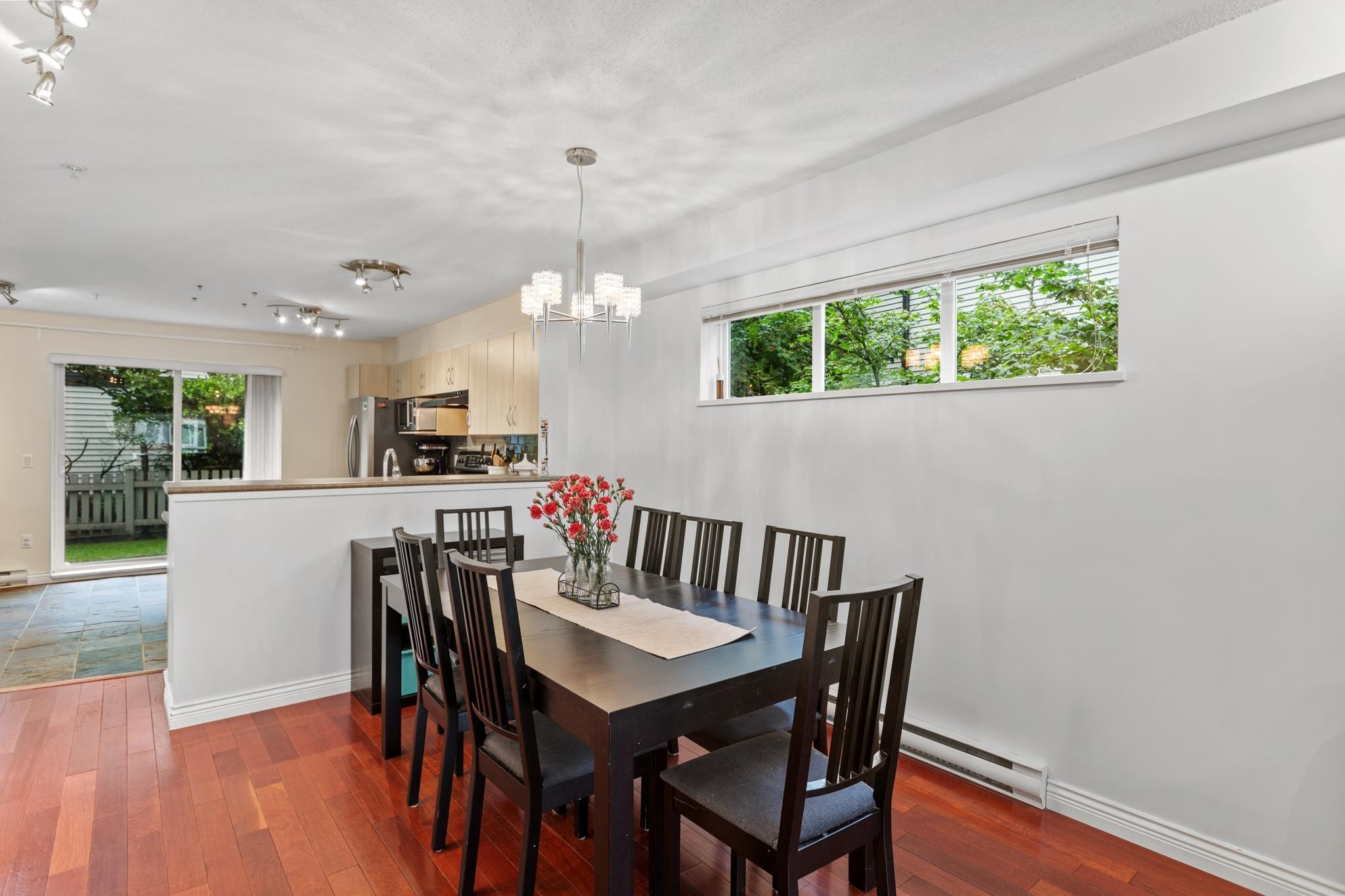 









6747


203

Street, 86,
Langley,




BC
V2Y 3B5

