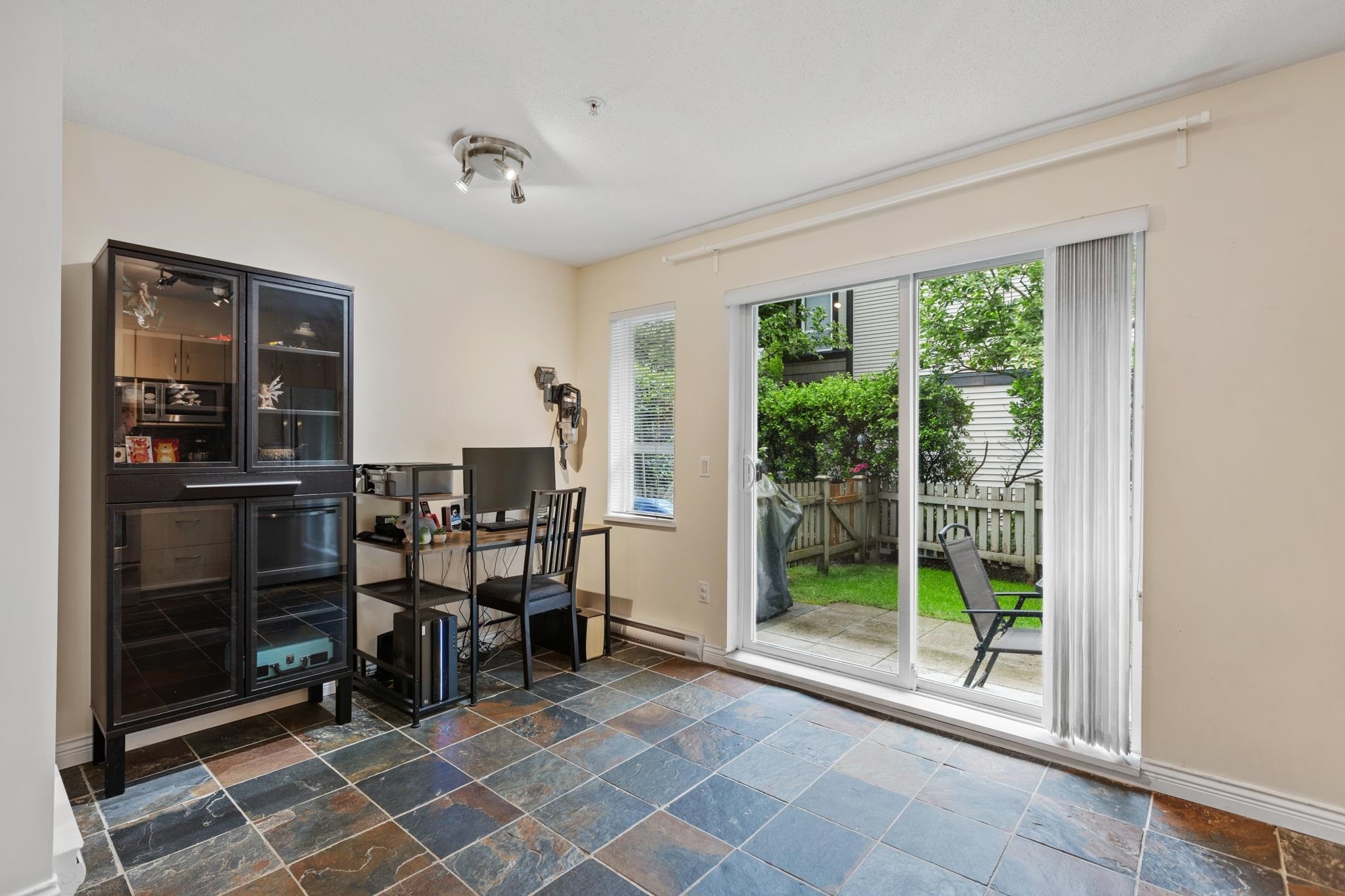 









6747


203

Street, 86,
Langley,




BC
V2Y 3B5

