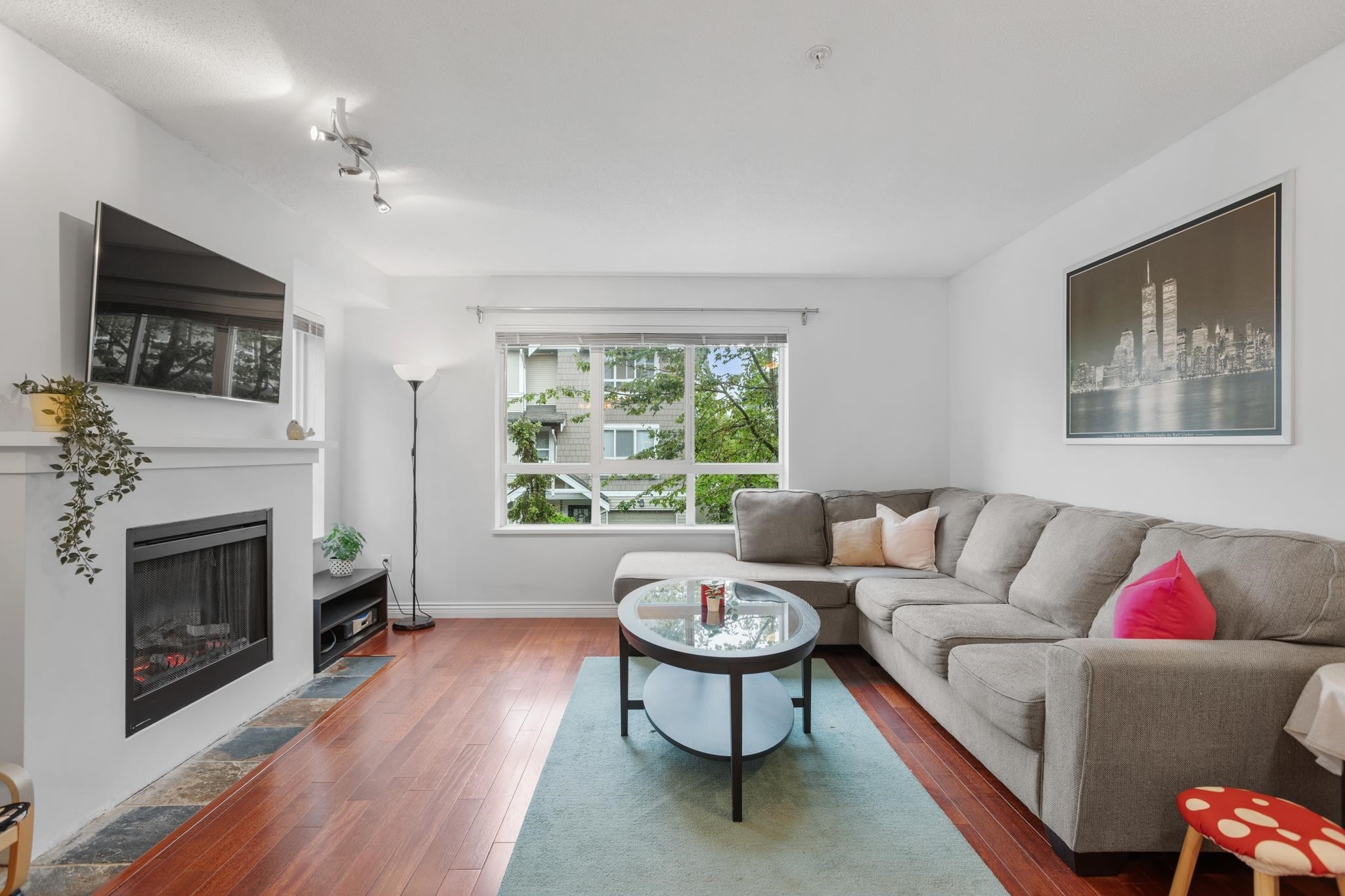 









6747


203

Street, 86,
Langley,




BC
V2Y 3B5

