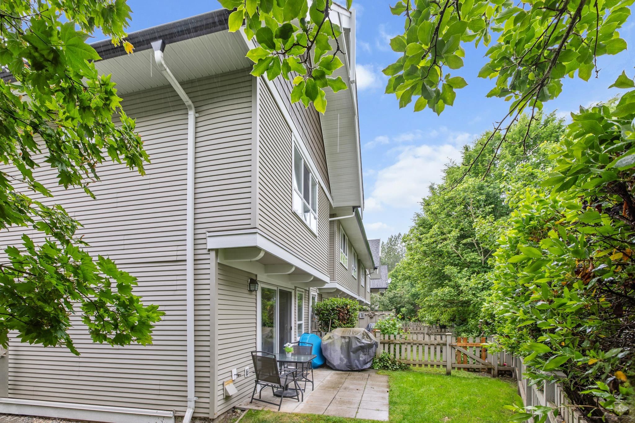 









6747


203

Street, 86,
Langley,




BC
V2Y 3B5

