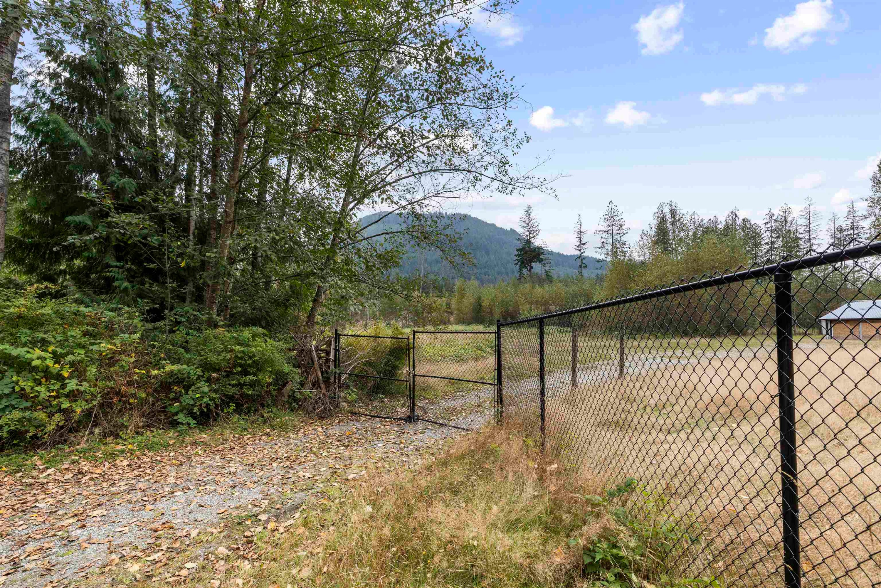 









32482


Dewdney Trunk

Road,
Mission,







BC
V2V 7E8

