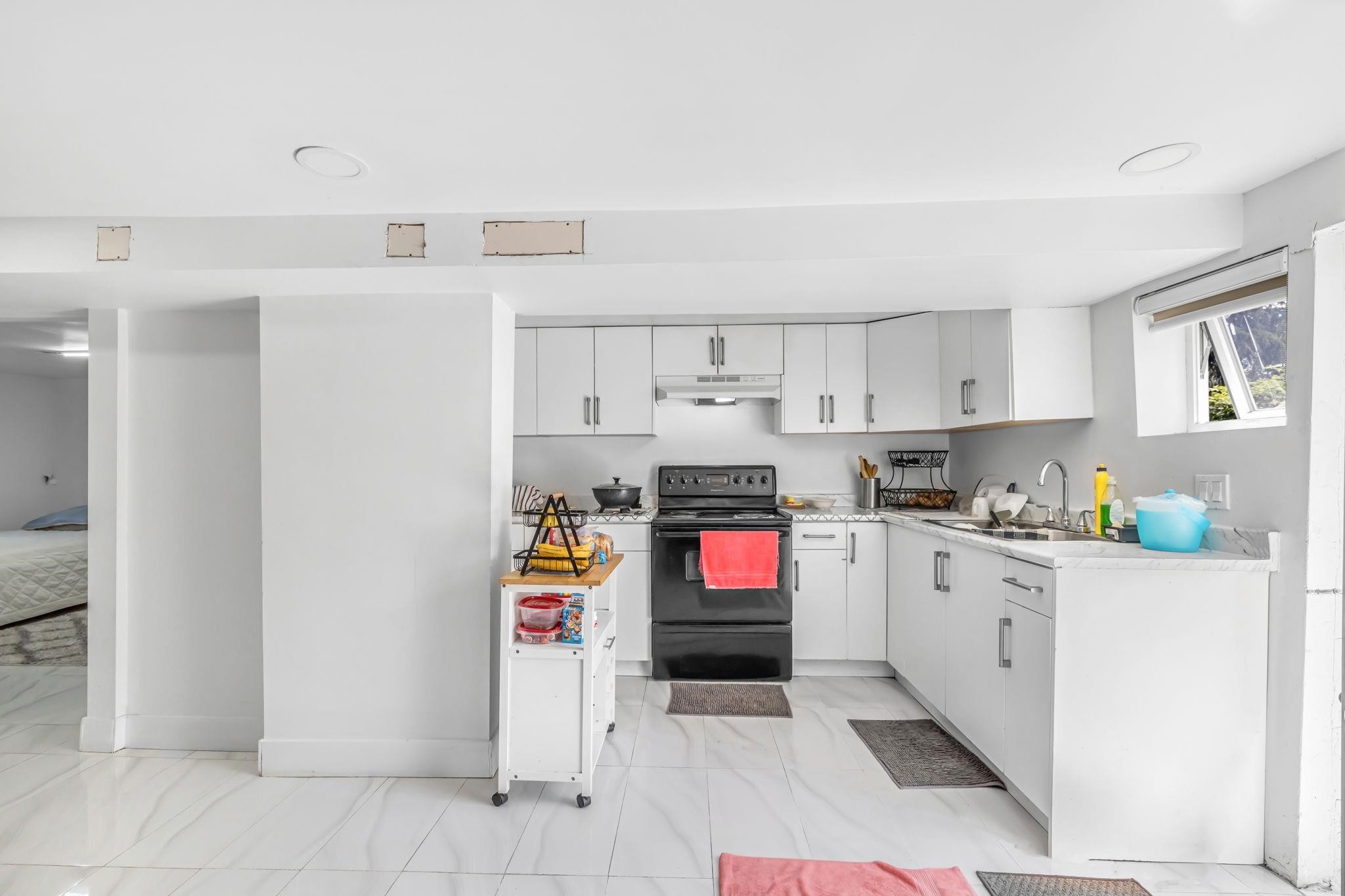 









13906


68

Avenue,
Surrey,




BC
V3W 2H1

