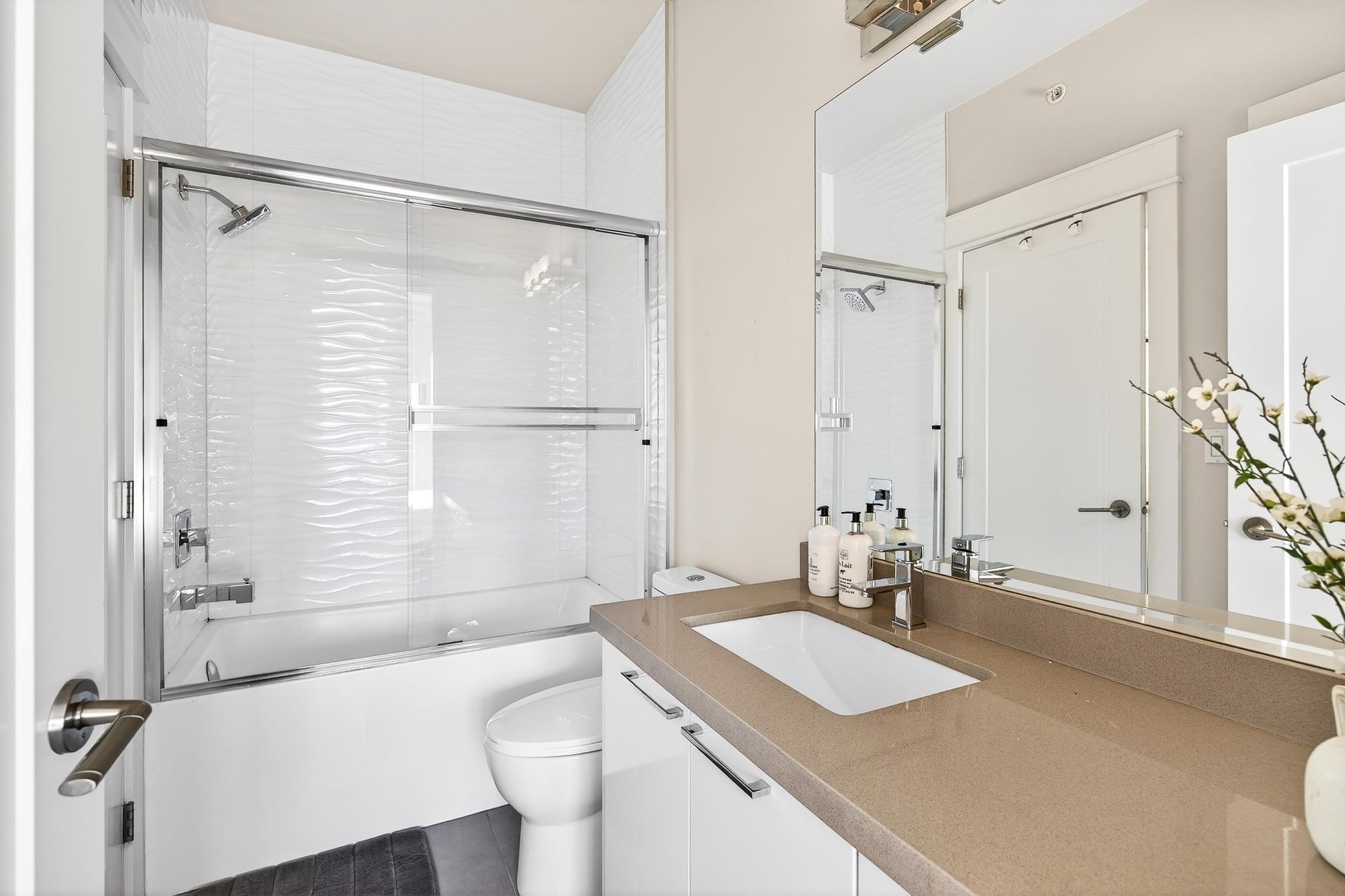 









19228


64

Avenue, 508,
Surrey,




BC
V3S 7C9

