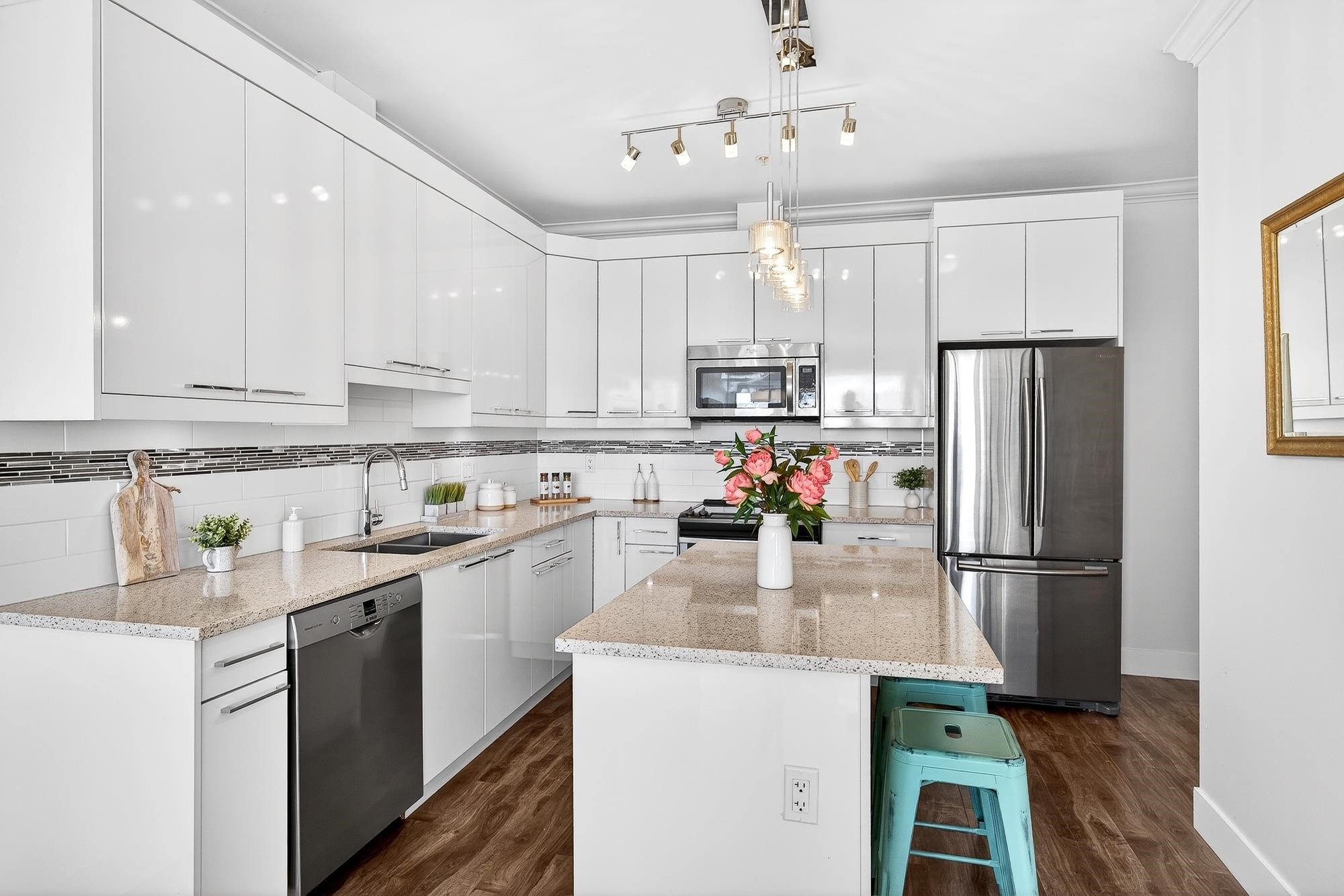 









19228


64

Avenue, 508,
Surrey,




BC
V3S 7C9

