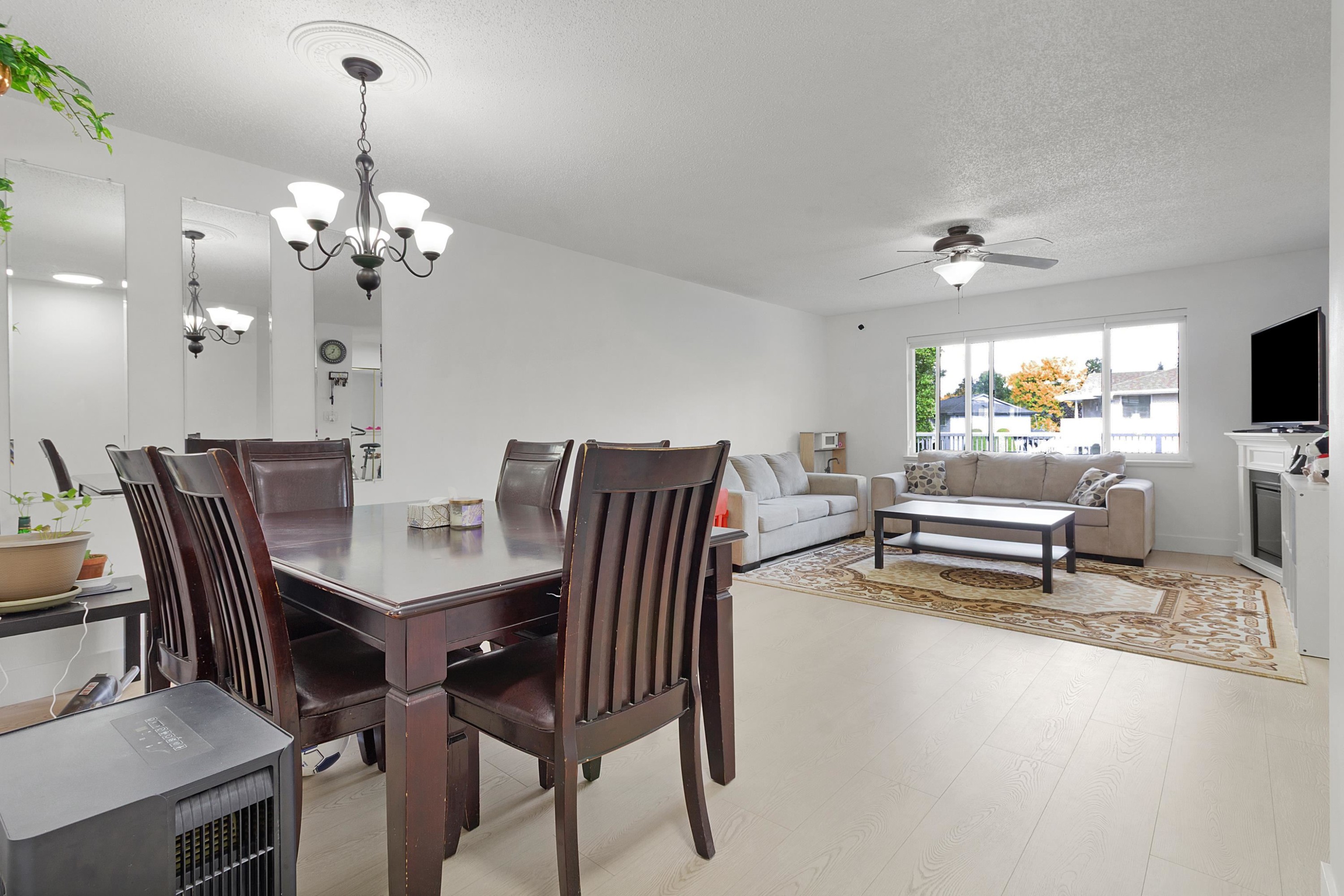 









13955


72

Avenue, 303,
Surrey,




BC
V3W 2P6

