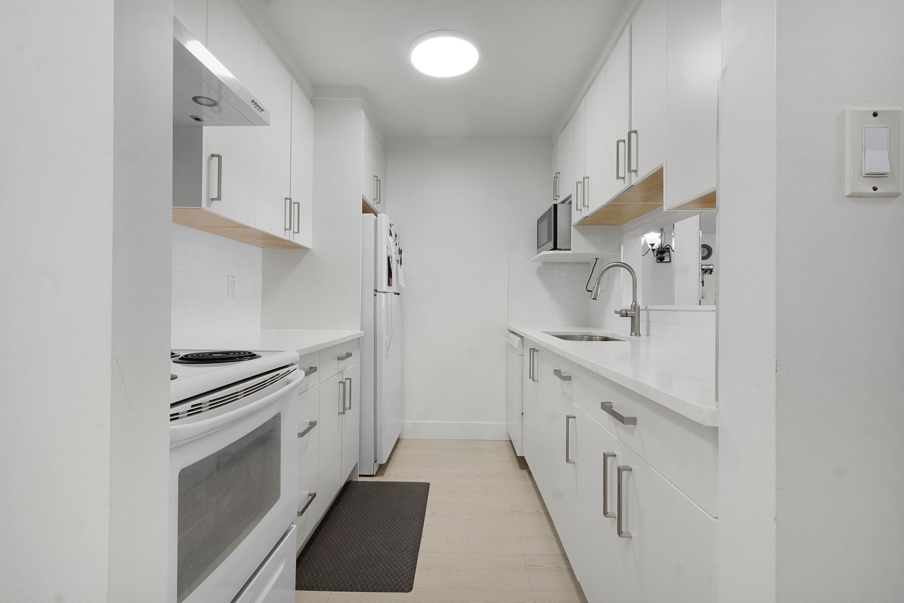 









13955


72

Avenue, 303,
Surrey,




BC
V3W 2P6

