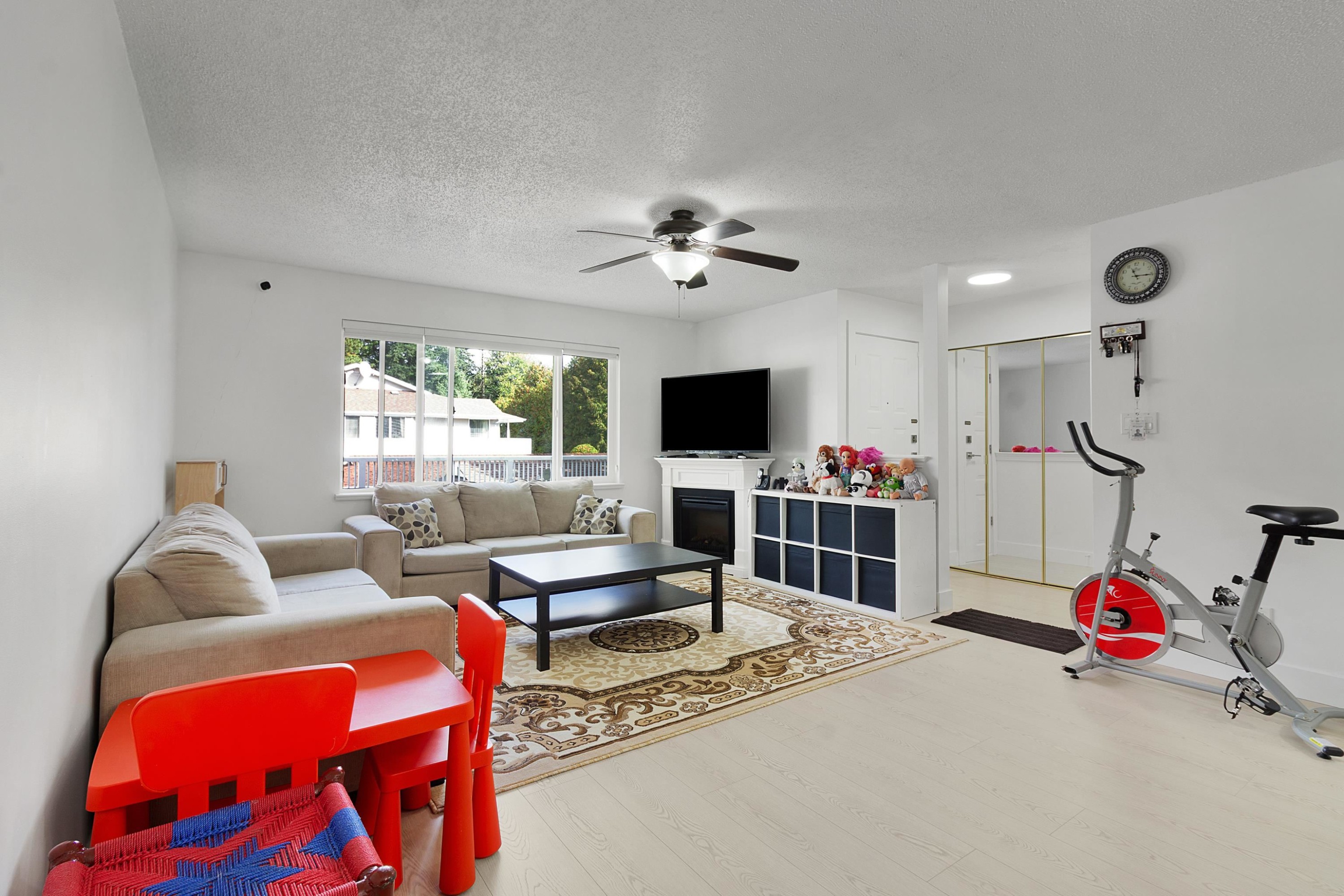 









13955


72

Avenue, 303,
Surrey,




BC
V3W 2P6

