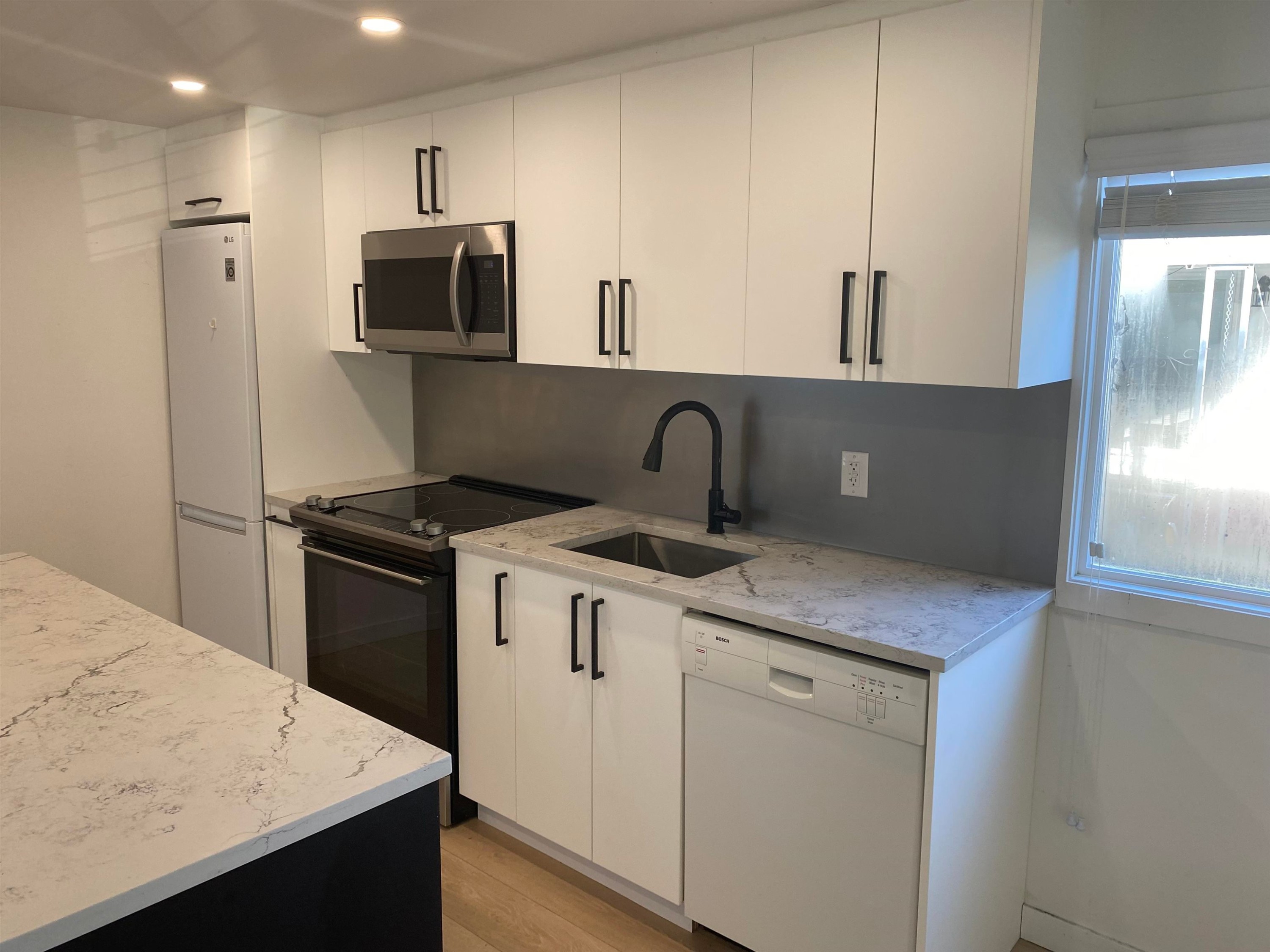 









1840


160

Street, 235,
Surrey,




BC
V4A 4X4

