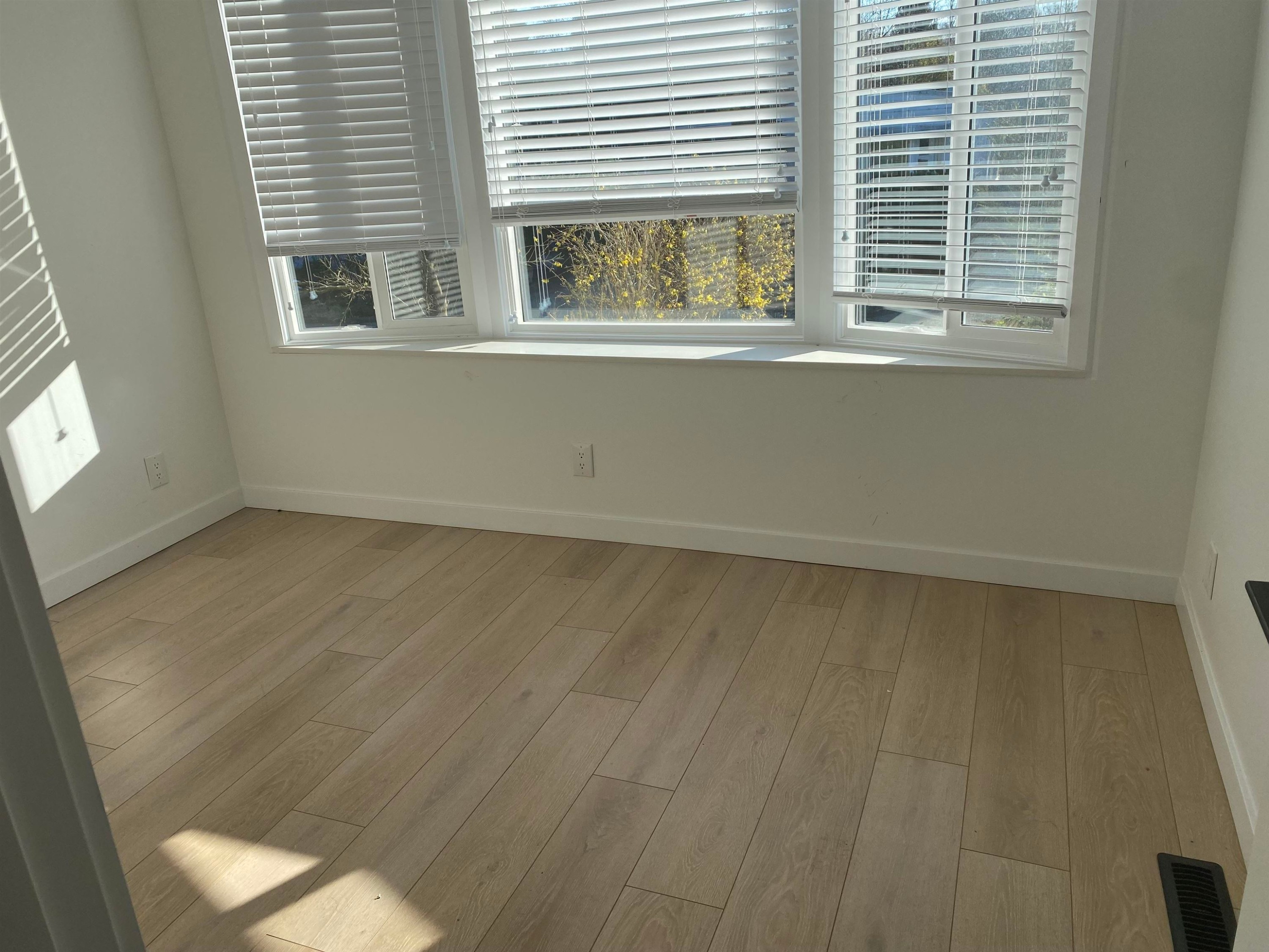 









1840


160

Street, 235,
Surrey,




BC
V4A 4X4

