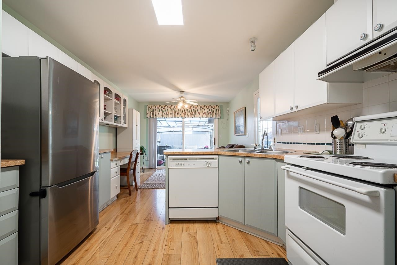 









12165


75

Avenue, 23,
Surrey,




BC
V3W 0W7

