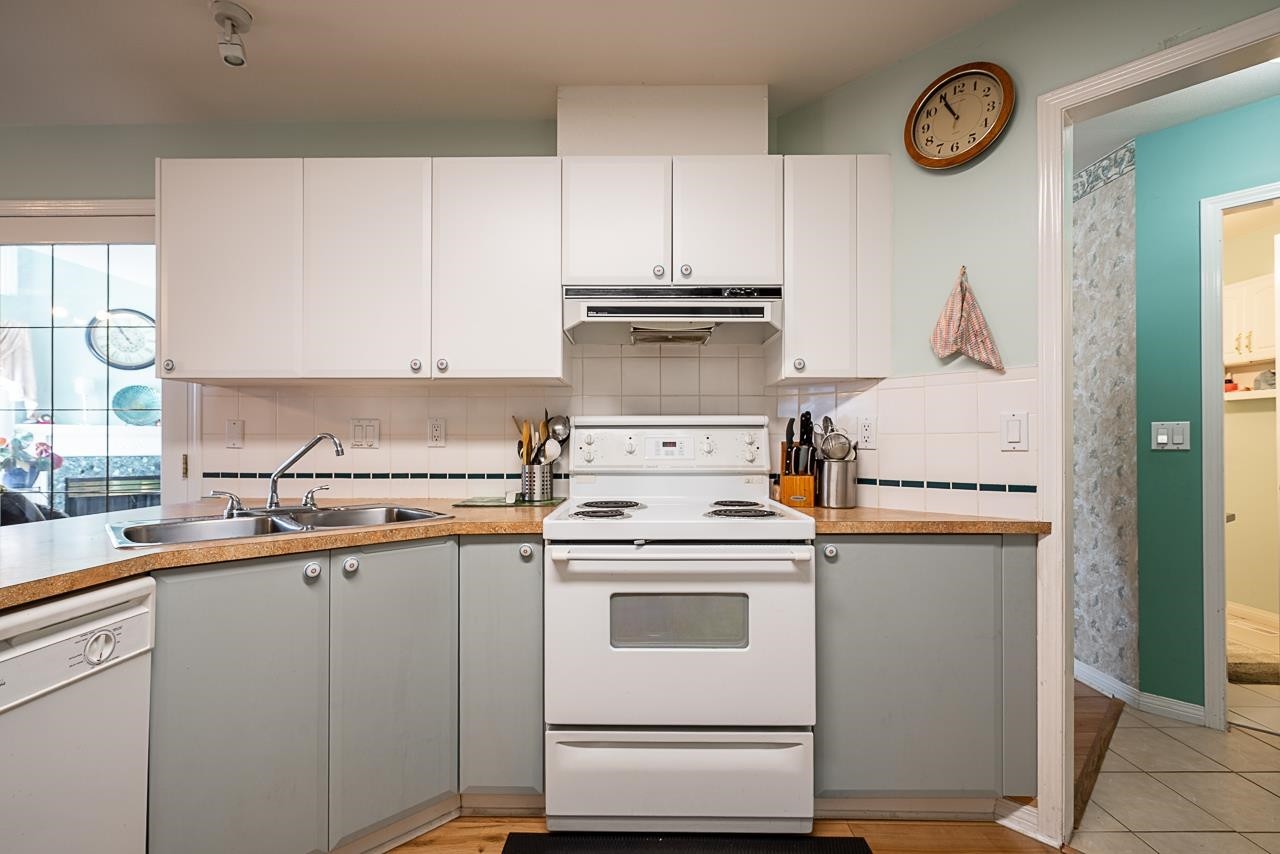 









12165


75

Avenue, 23,
Surrey,




BC
V3W 0W7

