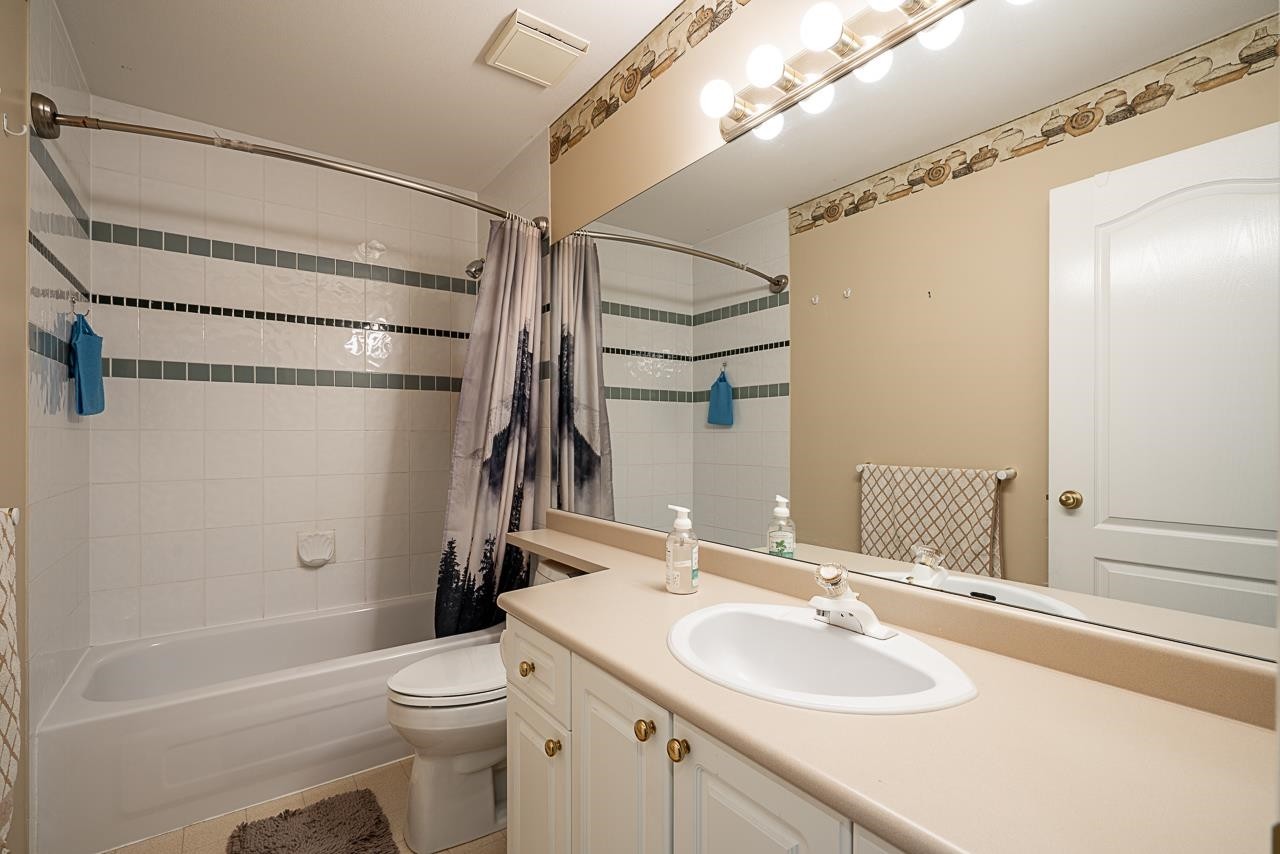 









12165


75

Avenue, 23,
Surrey,




BC
V3W 0W7

