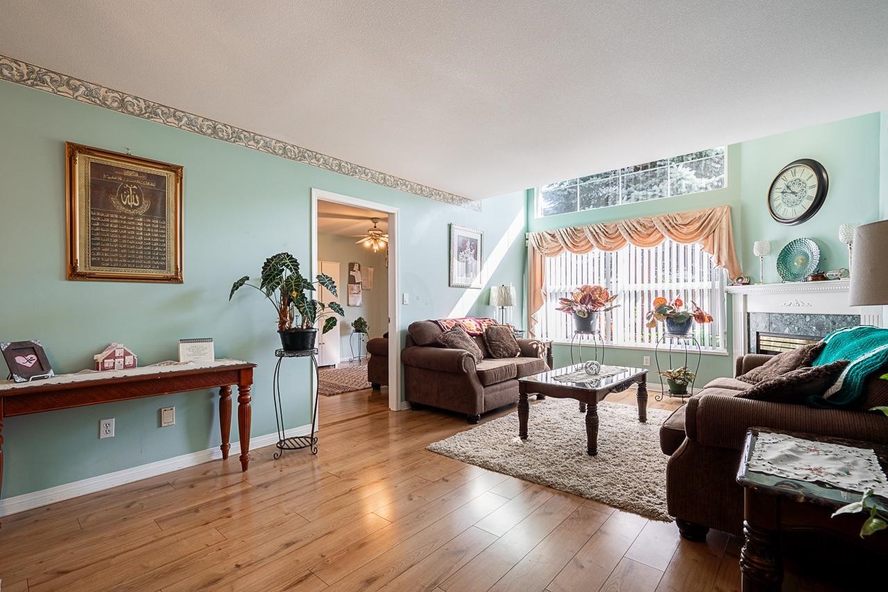 









12165


75

Avenue, 23,
Surrey,




BC
V3W 0W7

