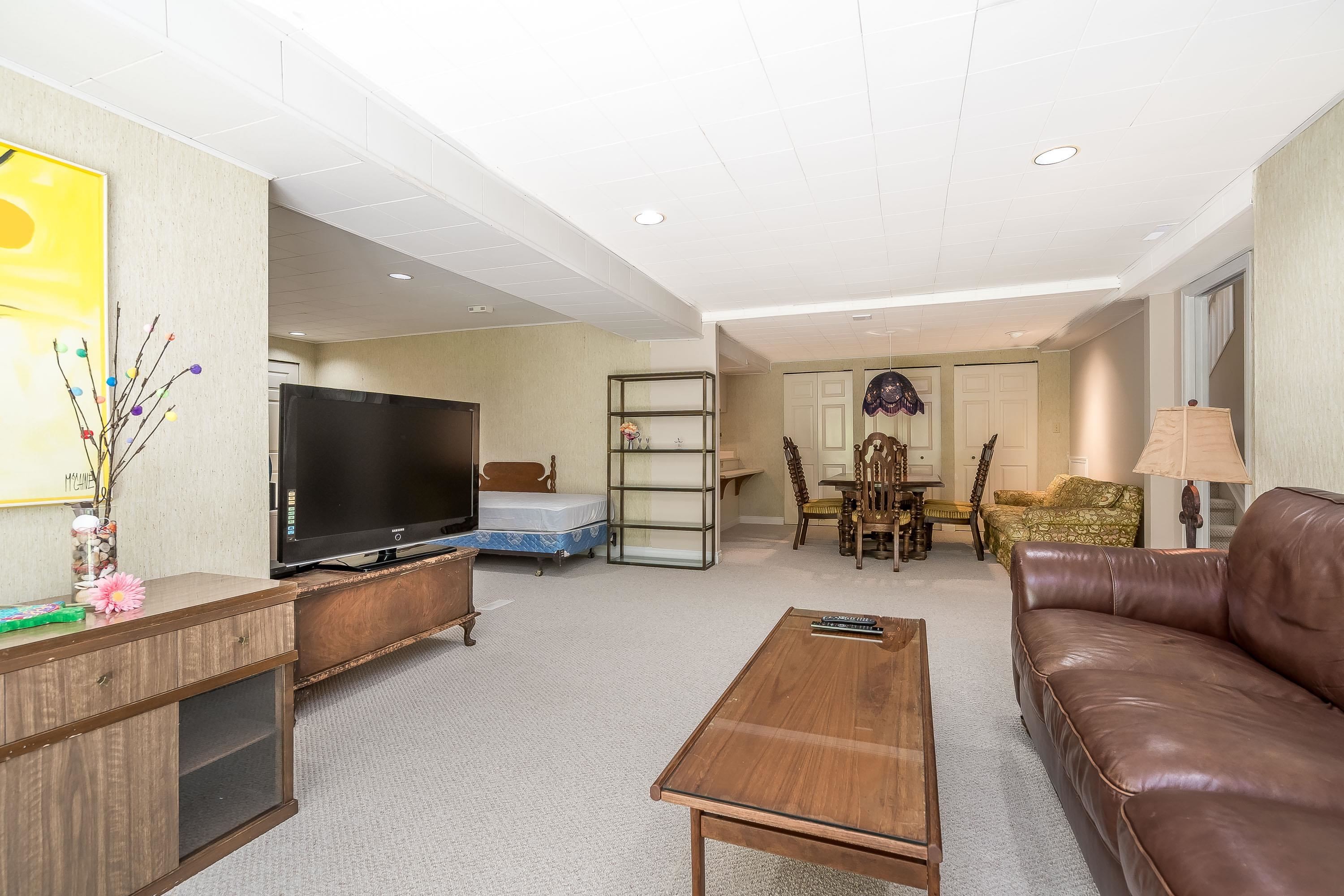 









5281


236

Street,
Langley,




BC
V2Z 2P4

