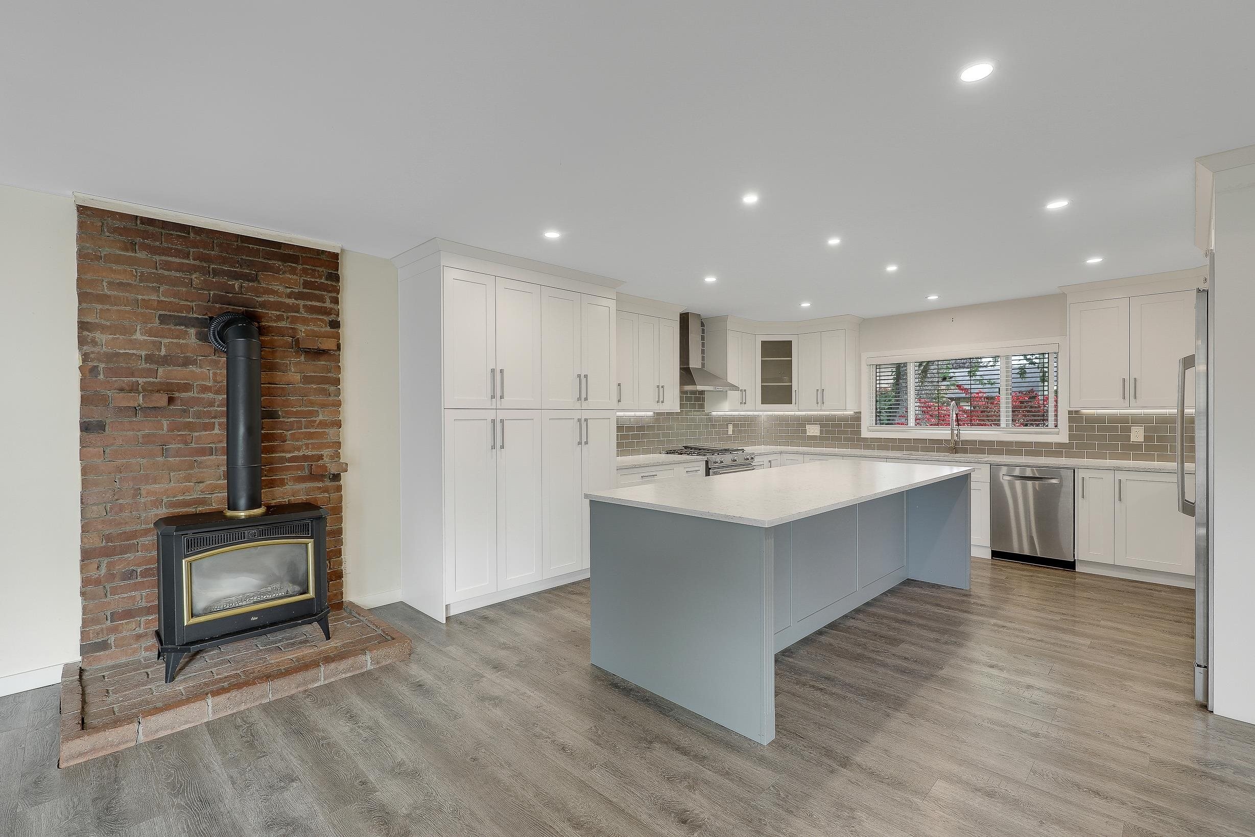 









9671


153a

Street,
Surrey,




BC
V3R 4J1

