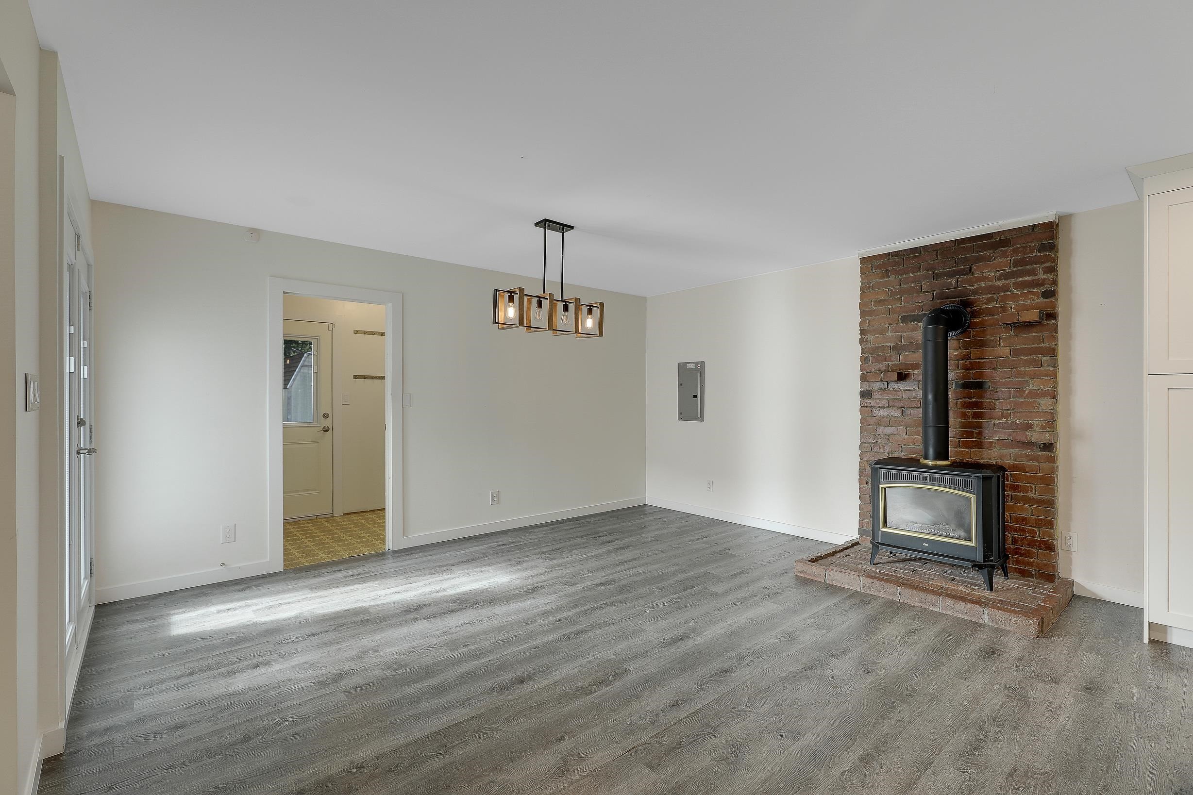 









9671


153a

Street,
Surrey,




BC
V3R 4J1

