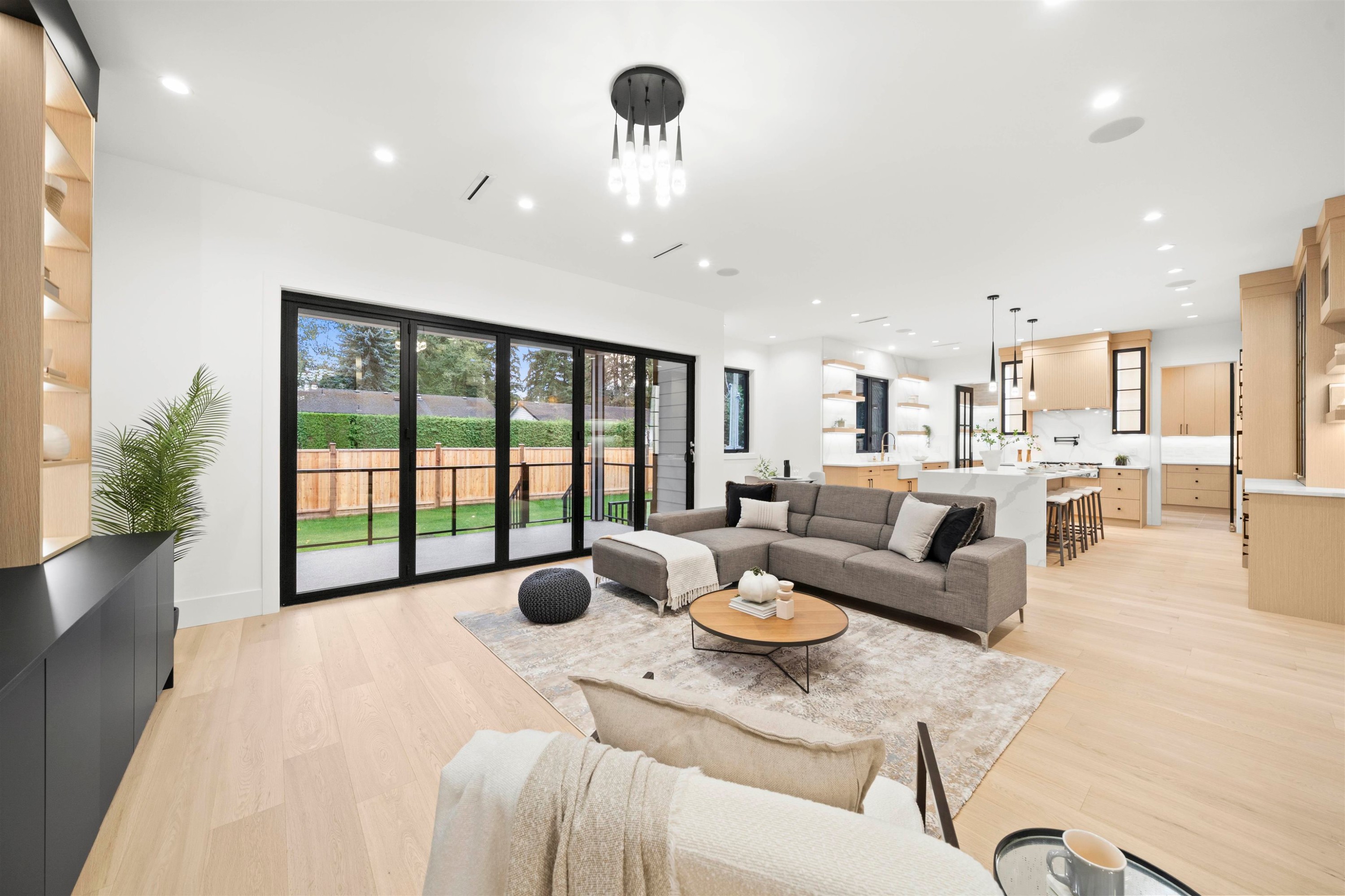 









15420


27a

Avenue,
Surrey,




BC
V4P 1E9

