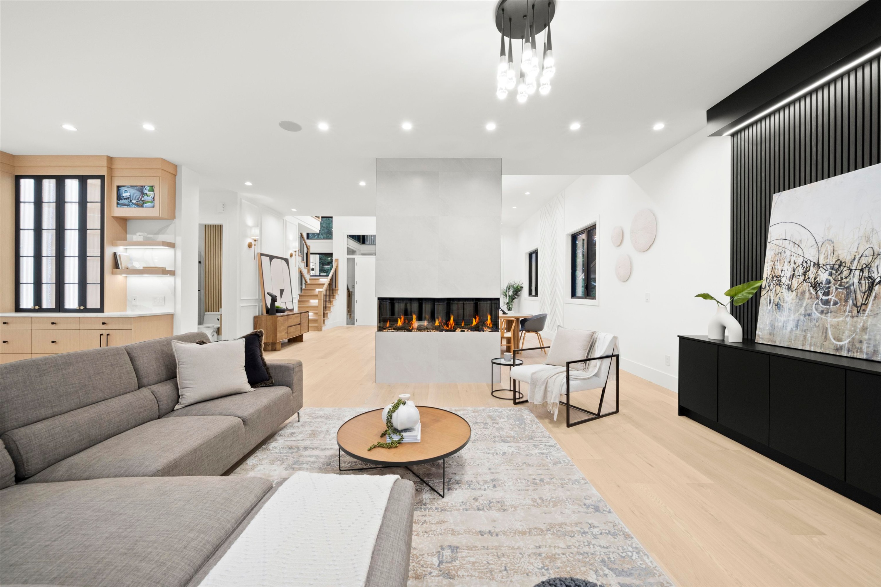 









15420


27a

Avenue,
Surrey,




BC
V4P 1E9

