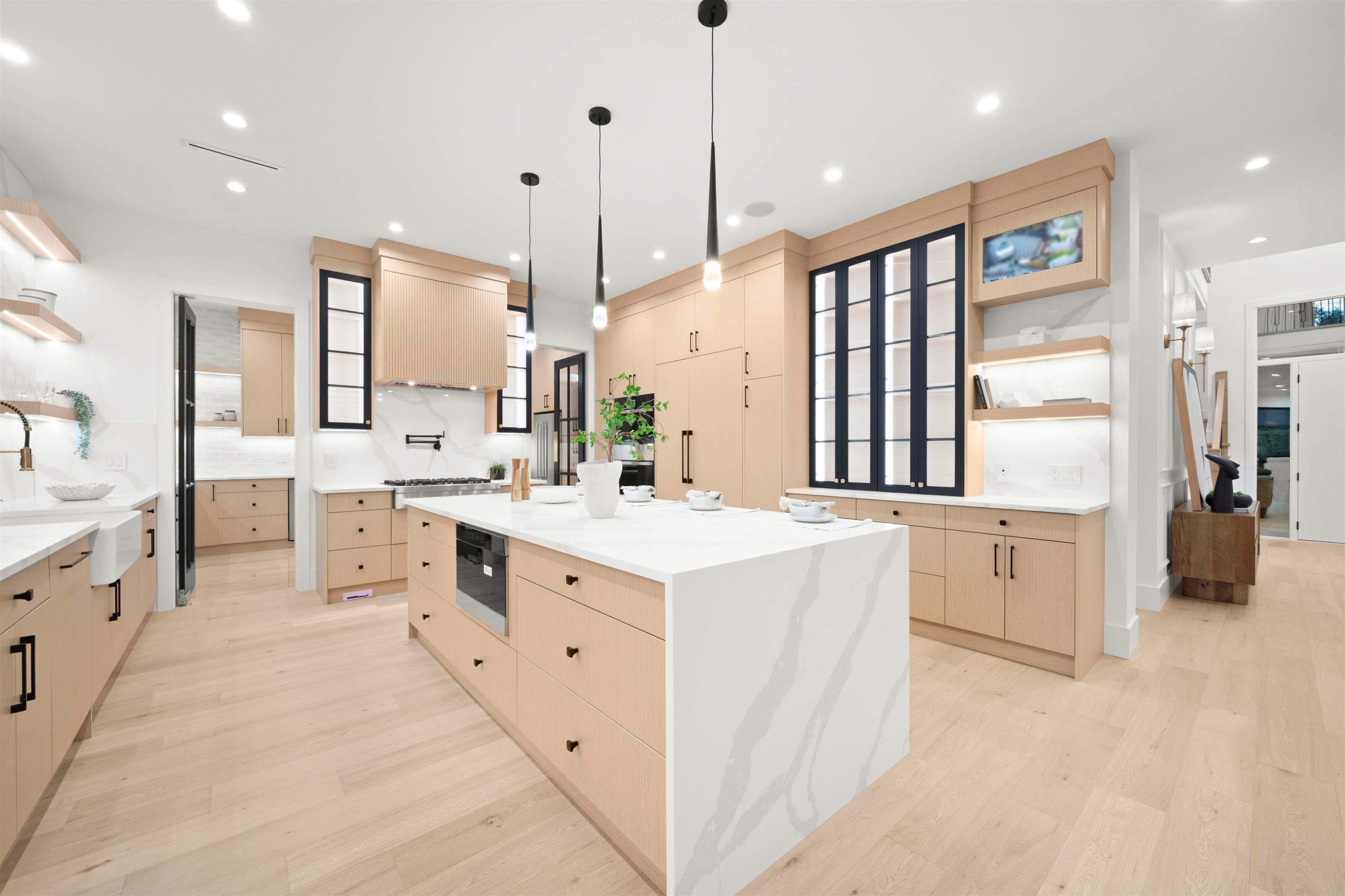 









15420


27a

Avenue,
Surrey,




BC
V4P 1E9

