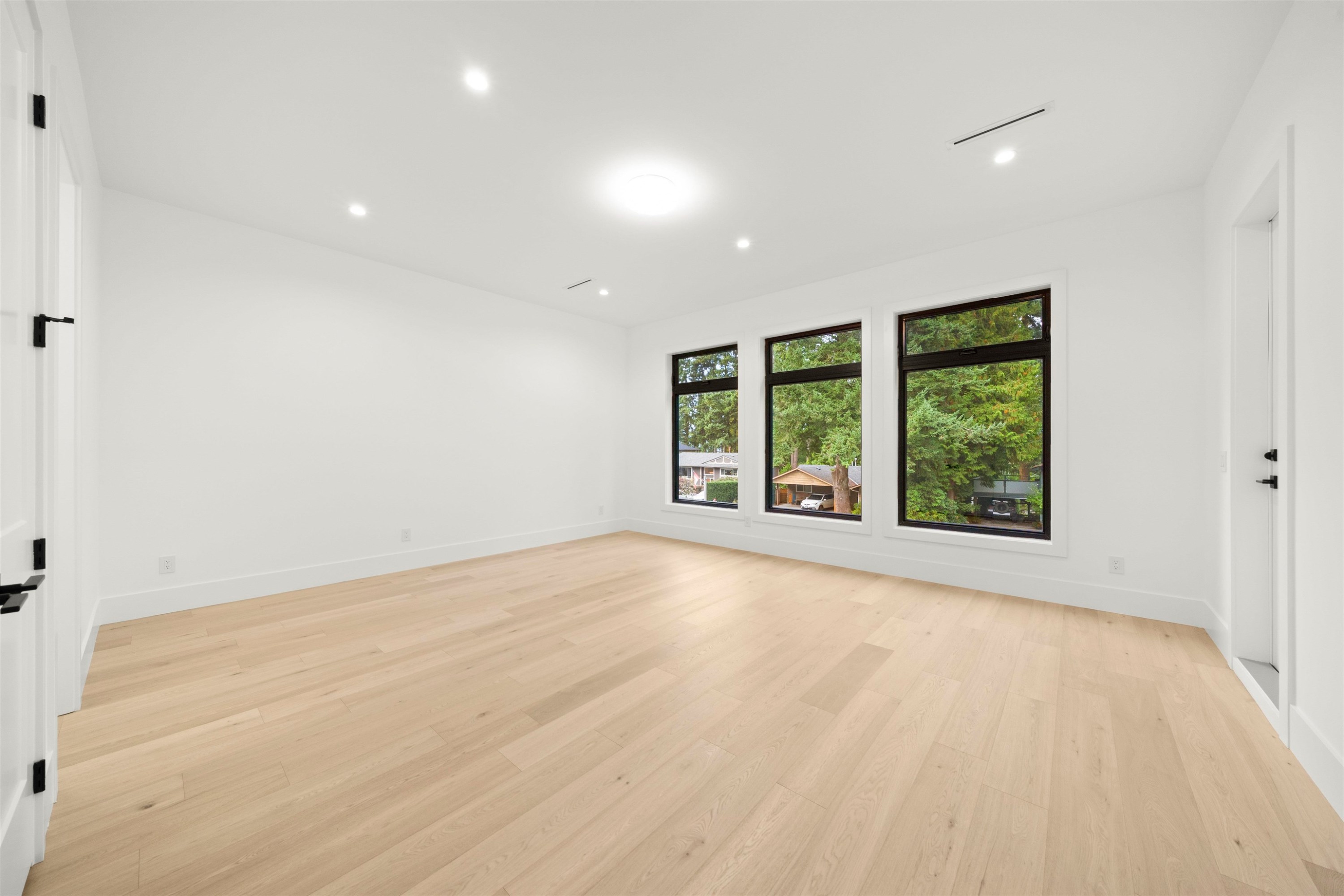 









15420


27a

Avenue,
Surrey,




BC
V4P 1E9

