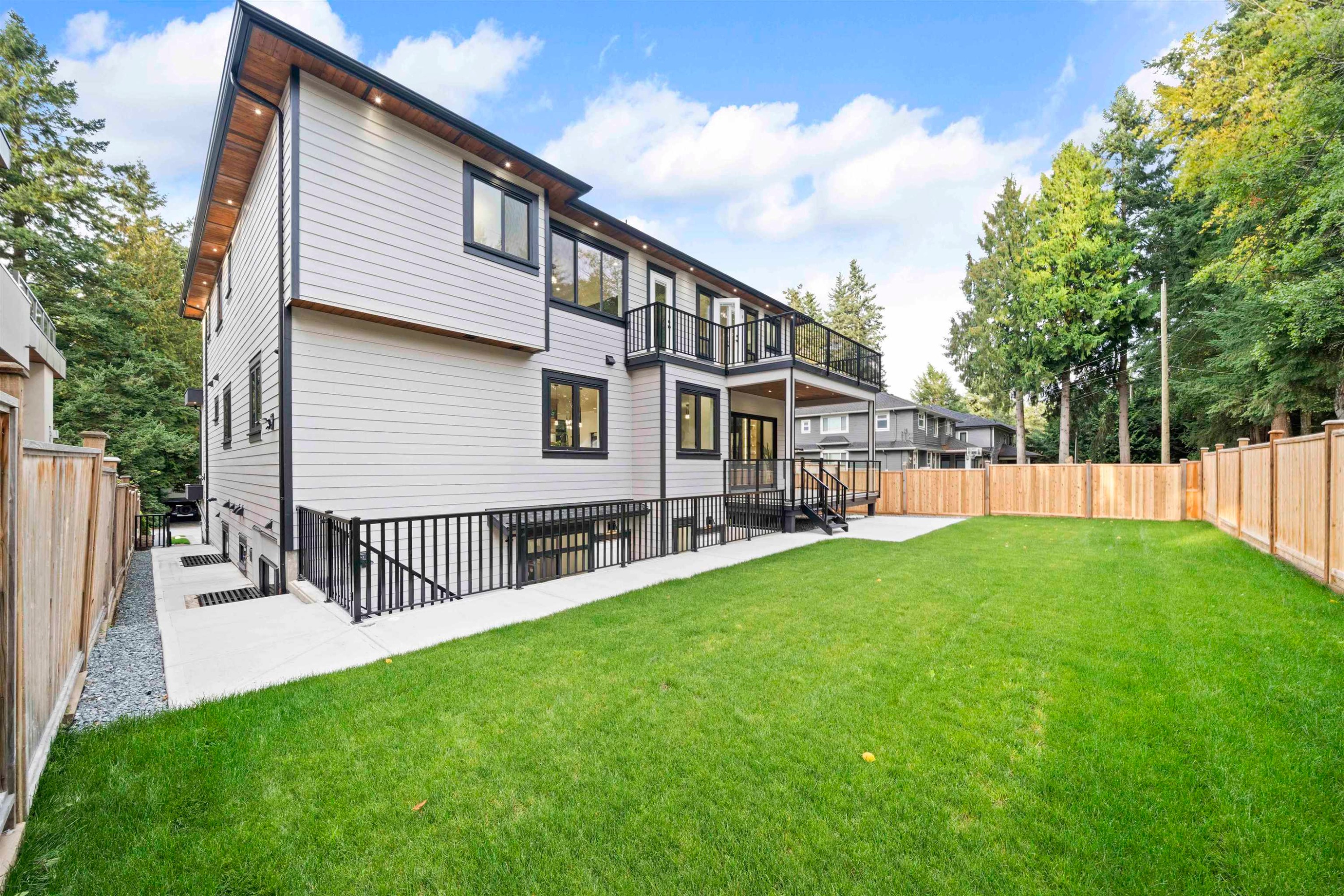 









15420


27a

Avenue,
Surrey,




BC
V4P 1E9

