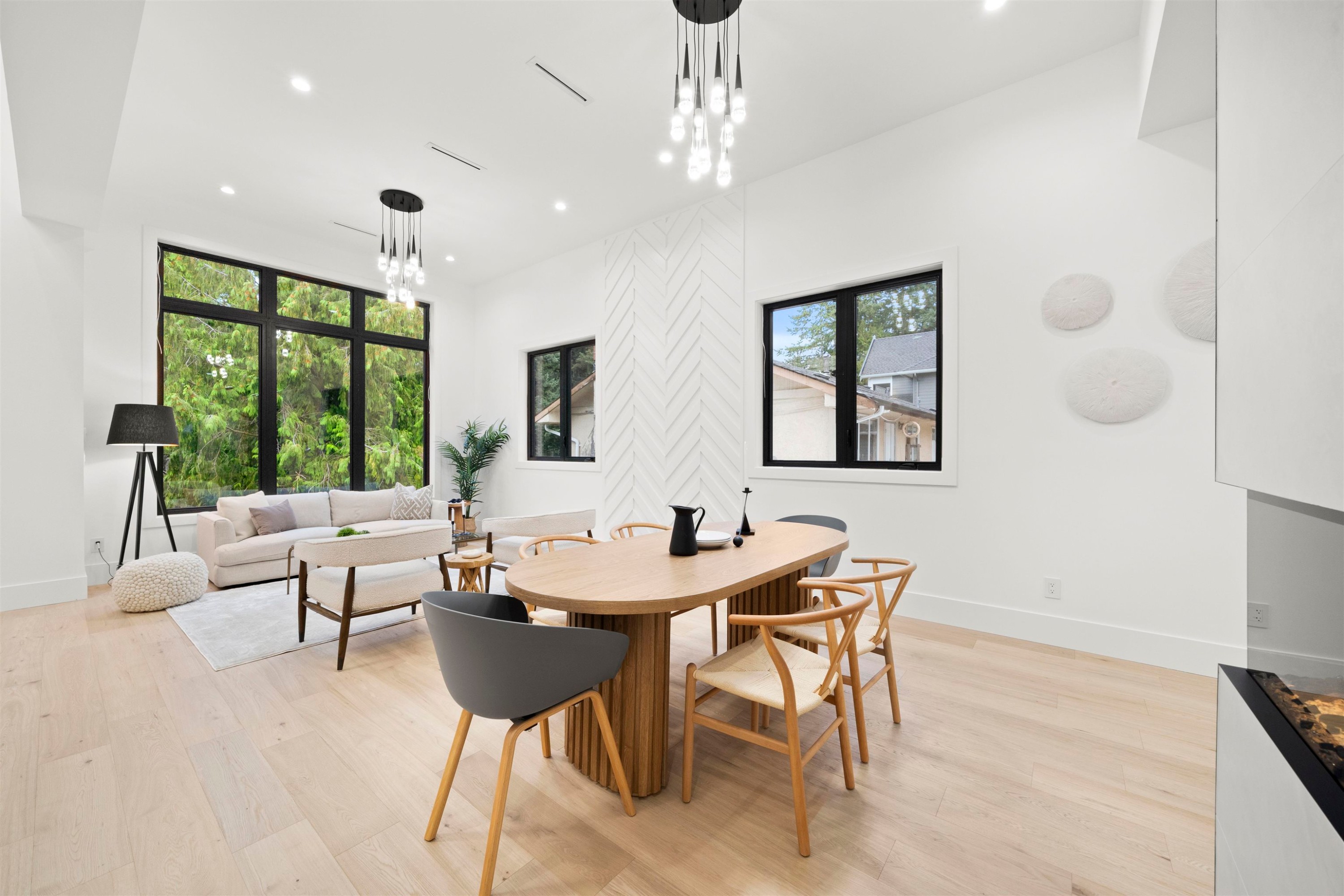 









15420


27a

Avenue,
Surrey,




BC
V4P 1E9

