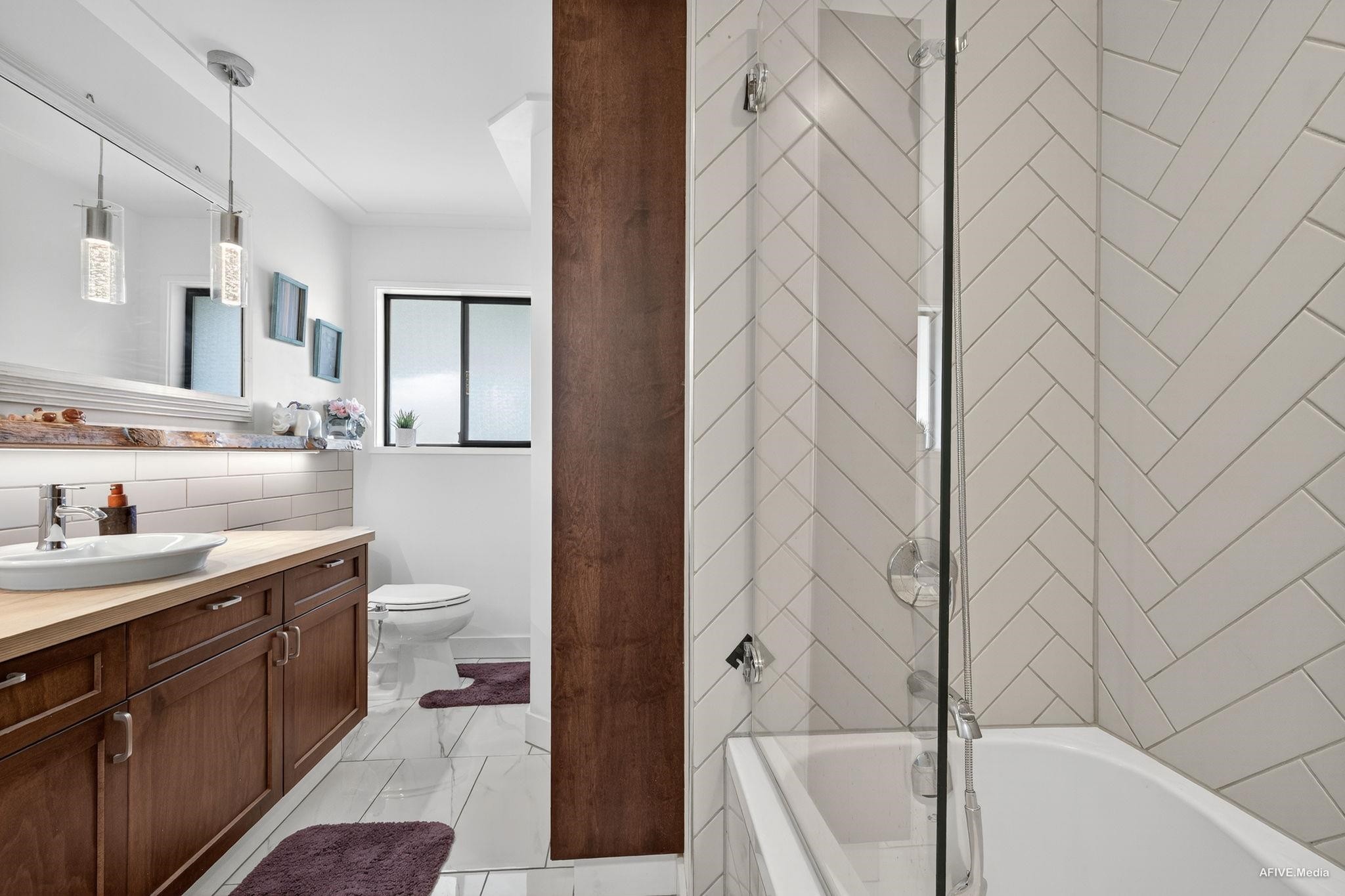 









3443


Shuswap

Terrace,
Abbotsford,




BC
V2T 4Z4

