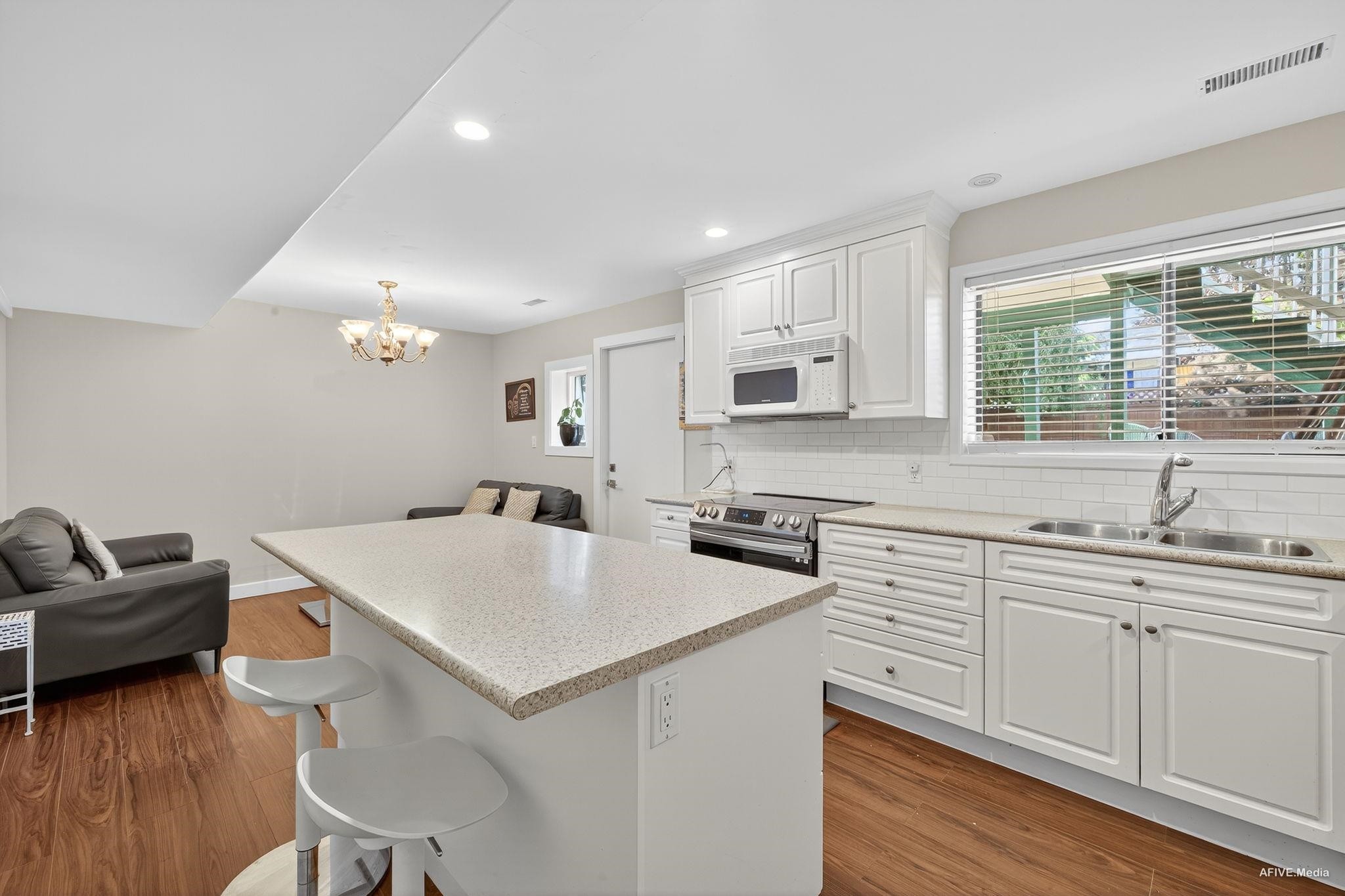 









3443


Shuswap

Terrace,
Abbotsford,




BC
V2T 4Z4

