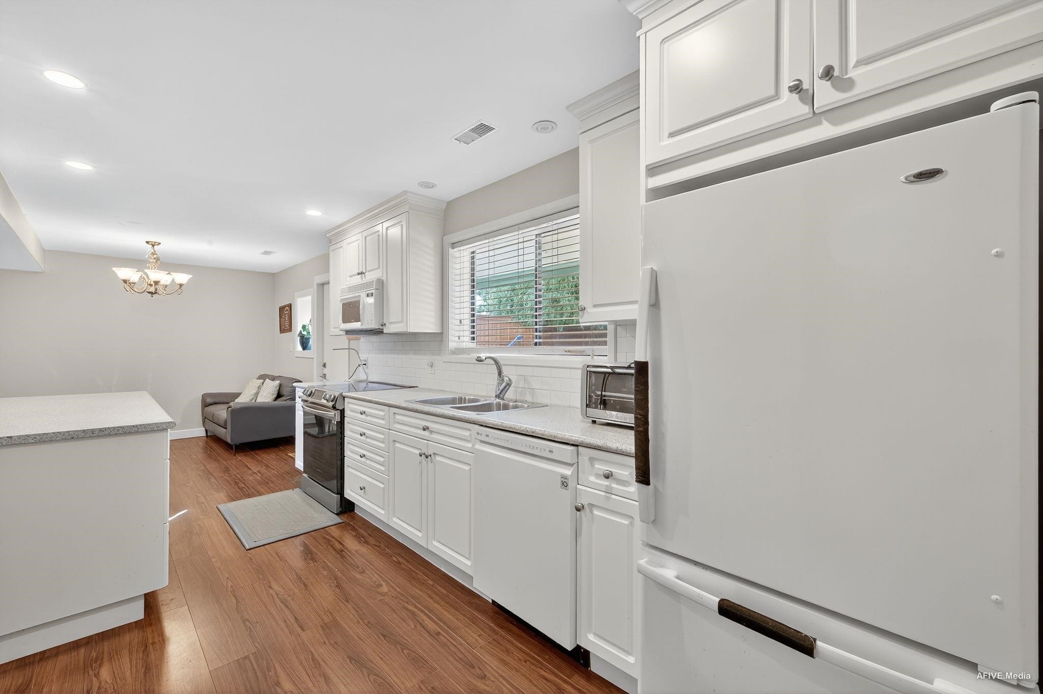 









3443


Shuswap

Terrace,
Abbotsford,




BC
V2T 4Z4

