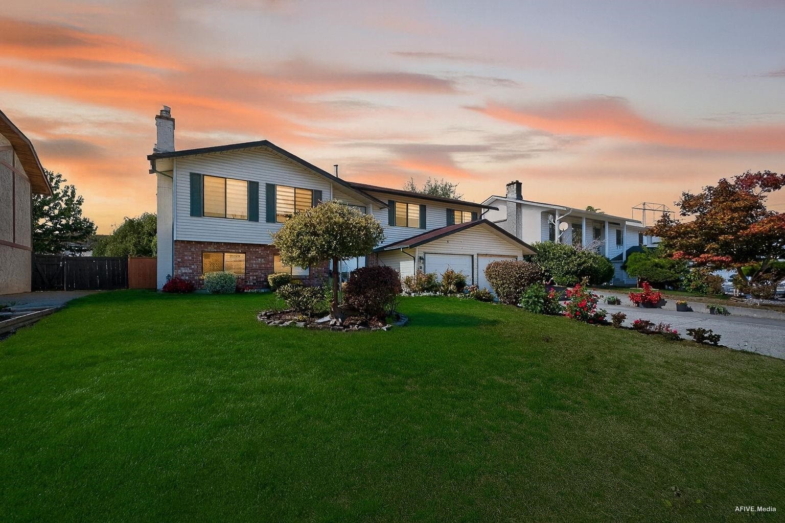 









3443


Shuswap

Terrace,
Abbotsford,




BC
V2T 4Z4

