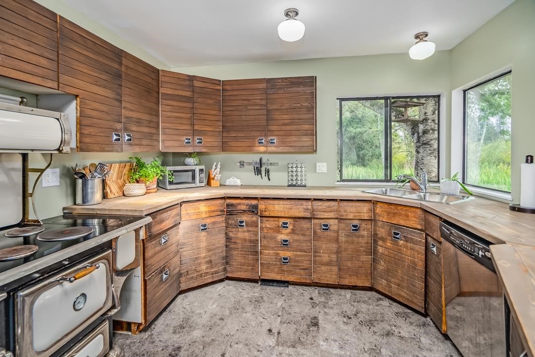 









26559


58

Avenue,
Langley,




BC
V4W 1V6

