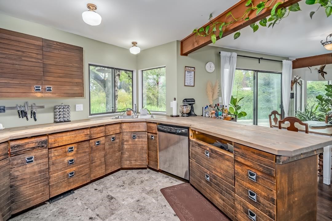 









26559


58

Avenue,
Langley,




BC
V4W 1V6

