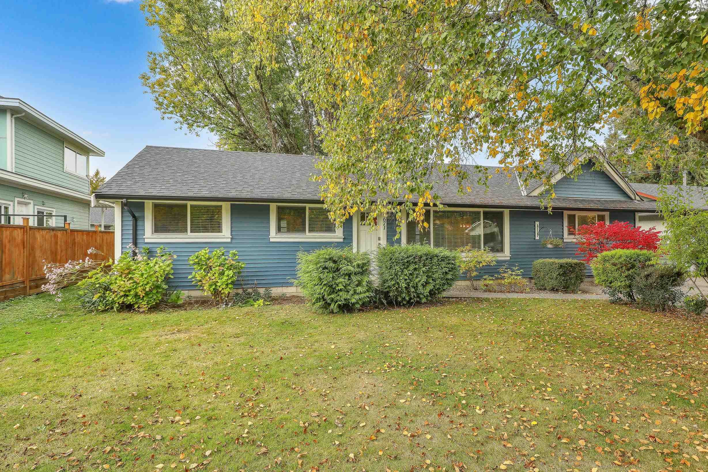 









8182


140b

Street,
Surrey,




BC
V3W 8X3


