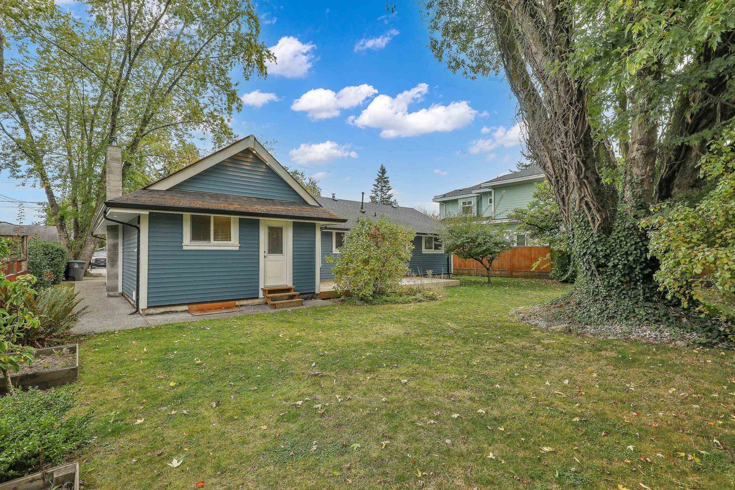 









8182


140b

Street,
Surrey,




BC
V3W 8X3

