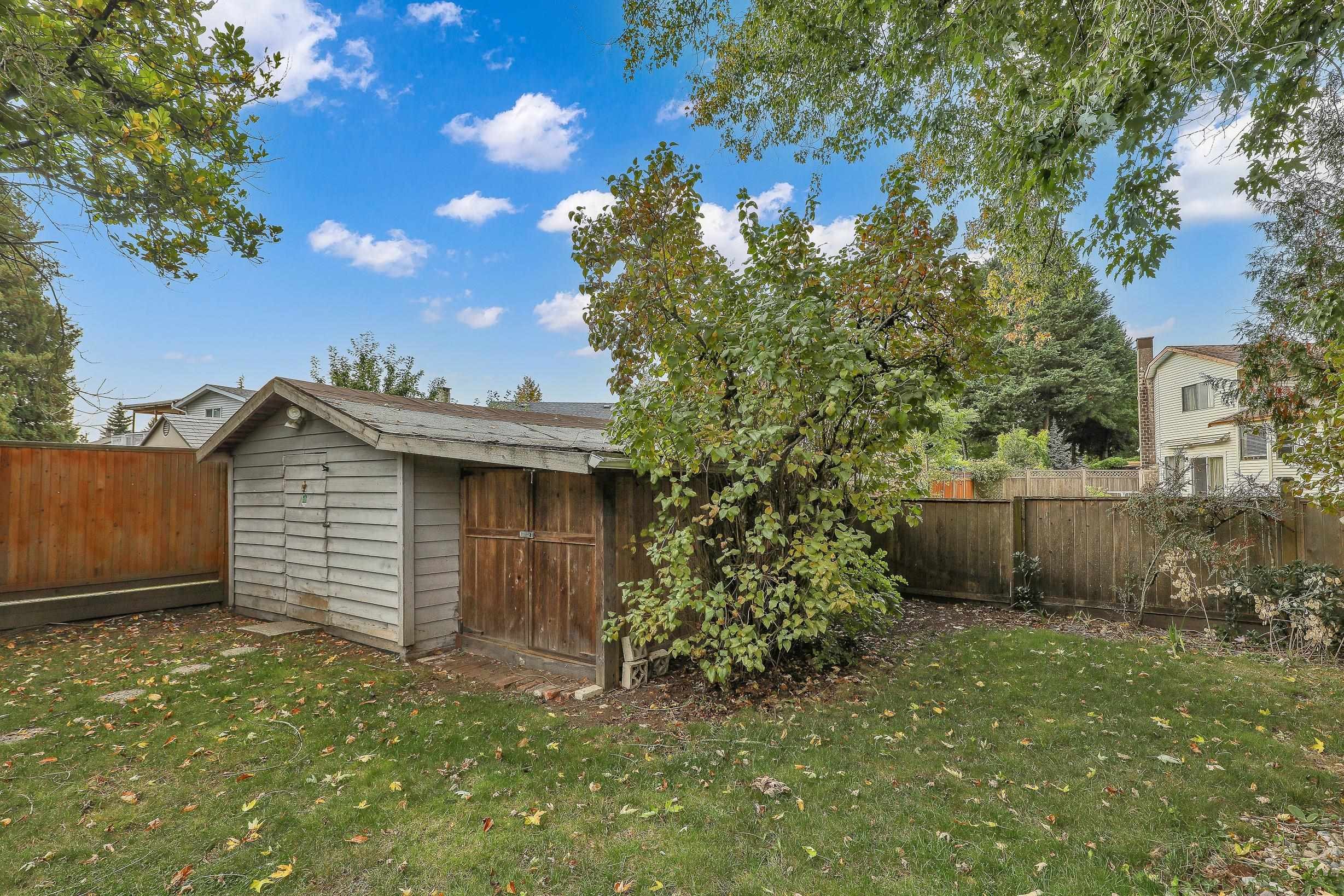 









8182


140b

Street,
Surrey,




BC
V3W 8X3

