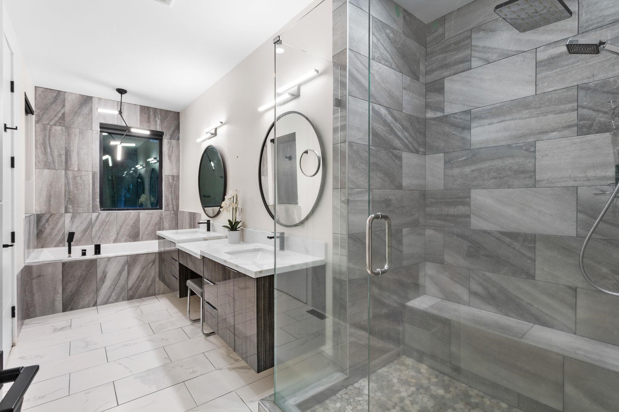 









205


210

Street,
Langley,




BC
V2Z 2G6

