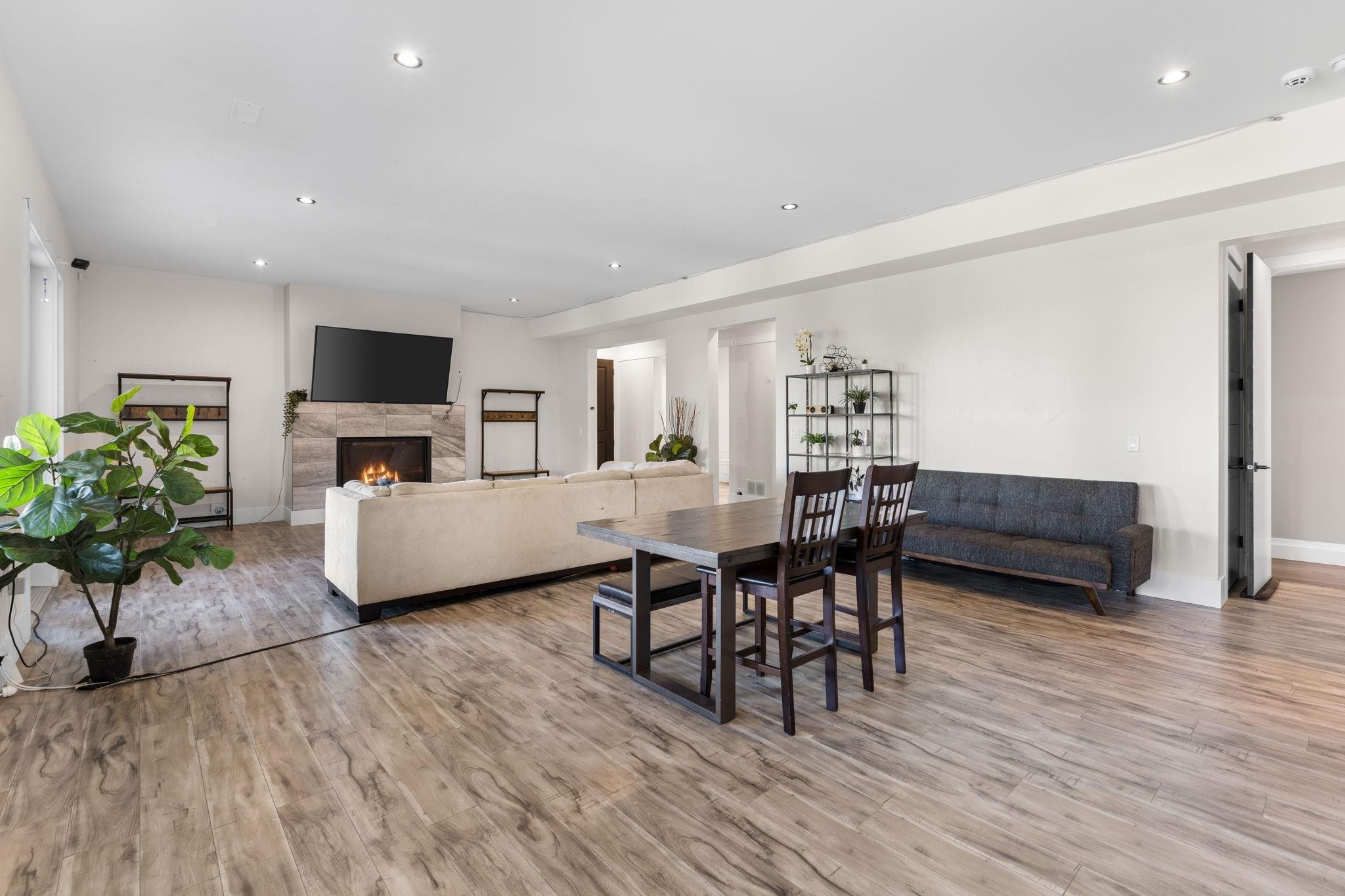 









205


210

Street,
Langley,




BC
V2Z 2G6

