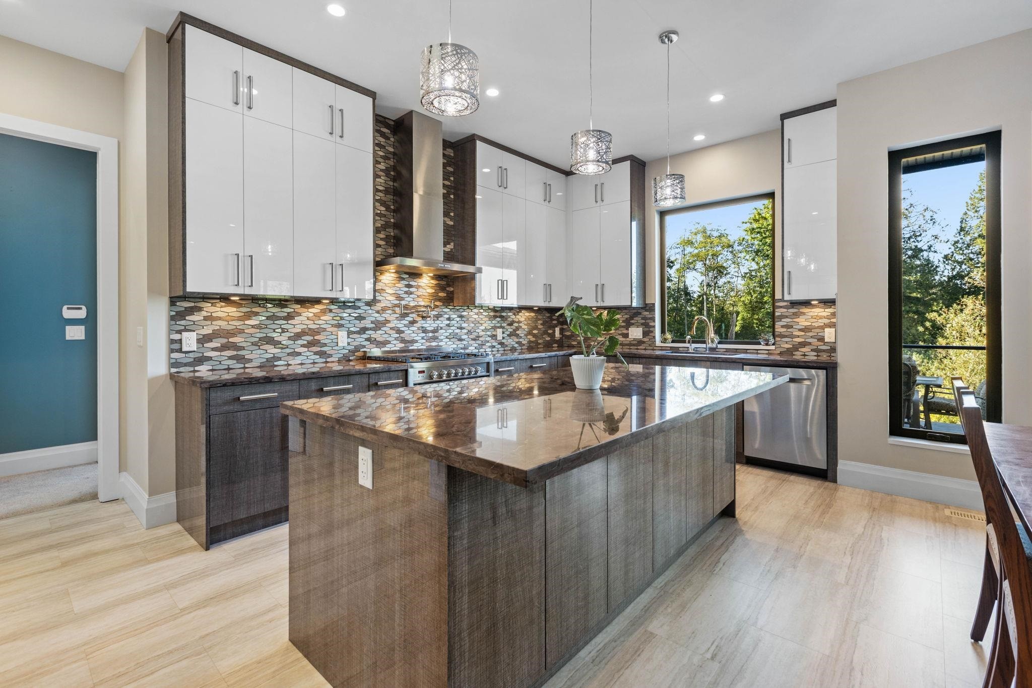 









205


210

Street,
Langley,




BC
V2Z 2G6

