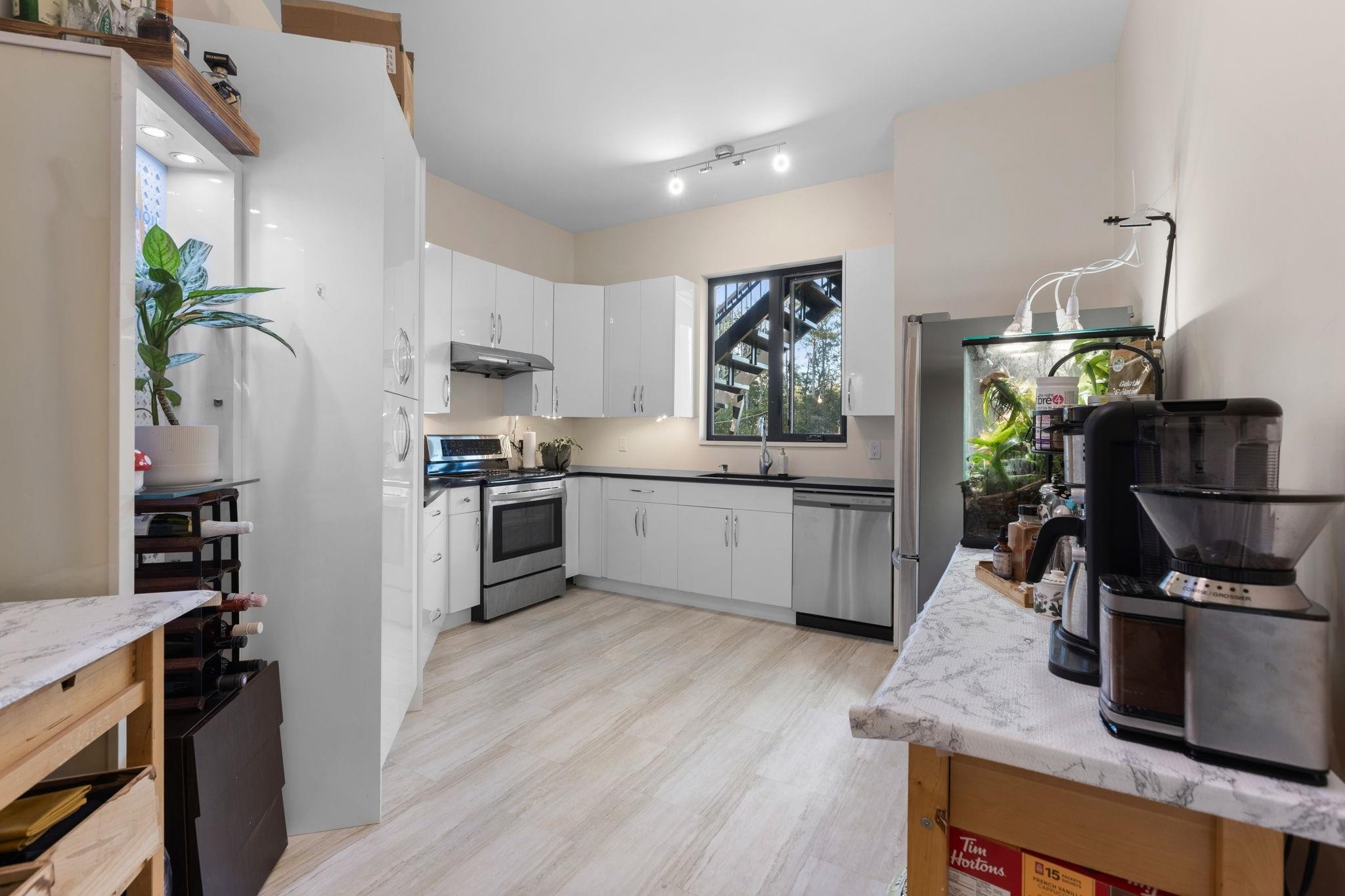 









205


210

Street,
Langley,




BC
V2Z 2G6

