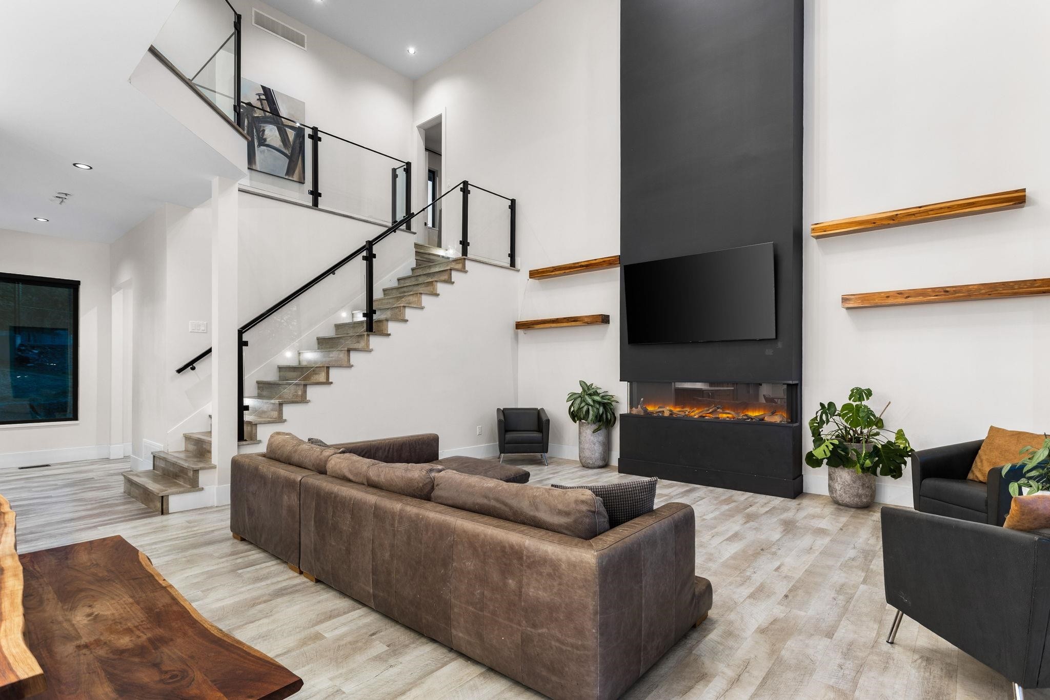 









205


210

Street,
Langley,




BC
V2Z 2G6

