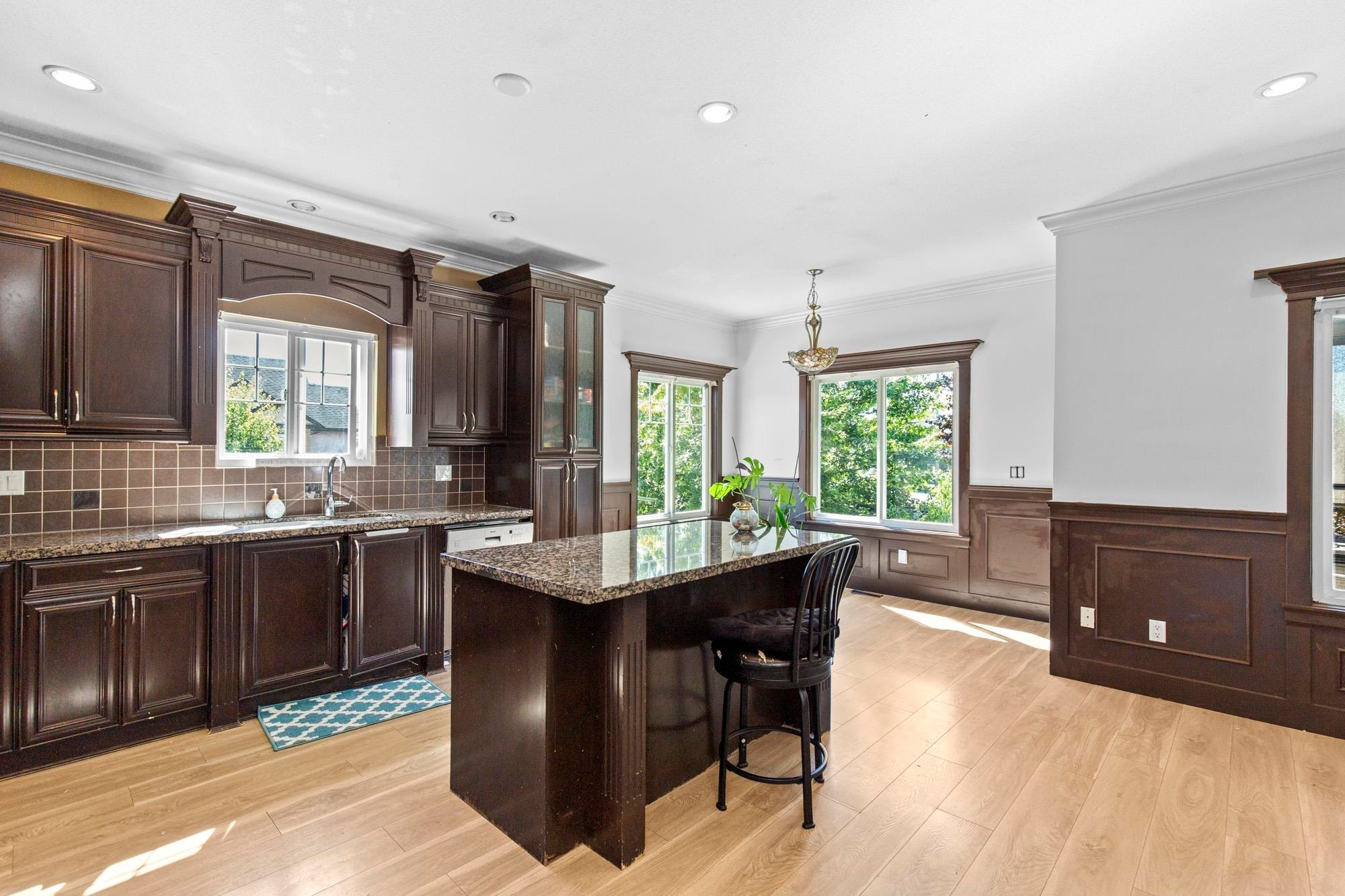 









8637


Maynard

Terrace,
Mission,




BC
V4S 0B7

