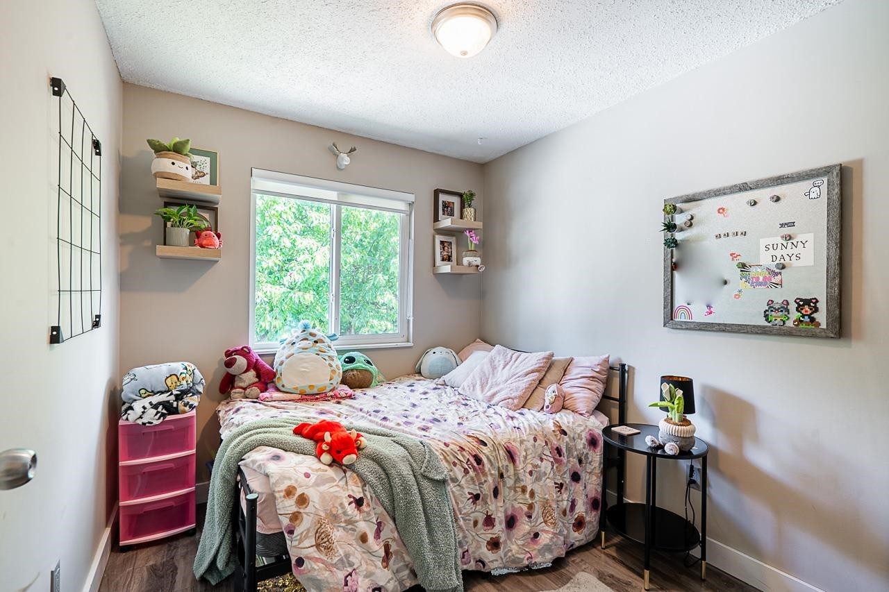 









17223


61b

Avenue,
Surrey,




BC
V3S 5M7

