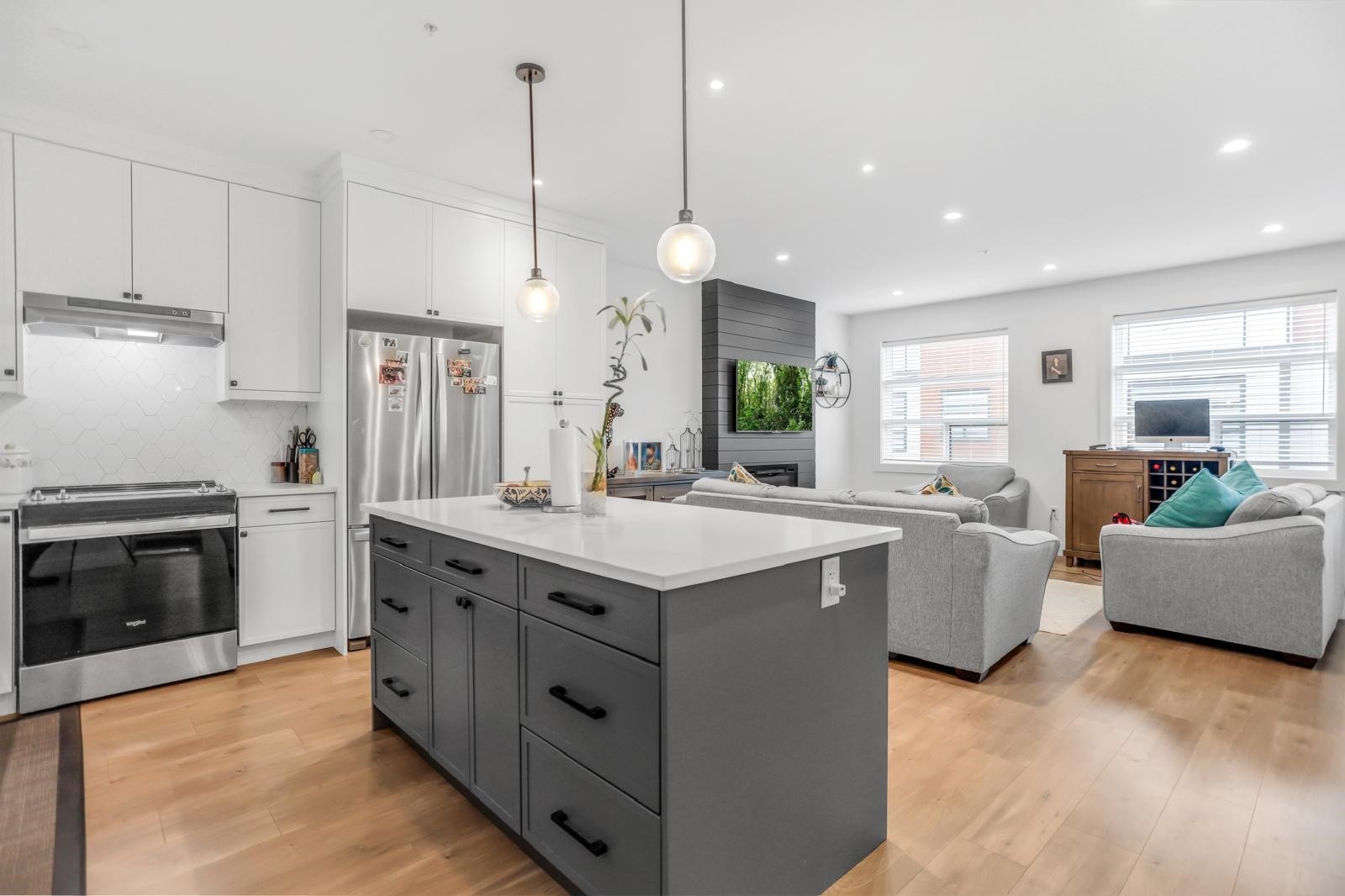 









32970


Tunbridge

Avenue, 2,
Mission,




BC
V2V 0J9

