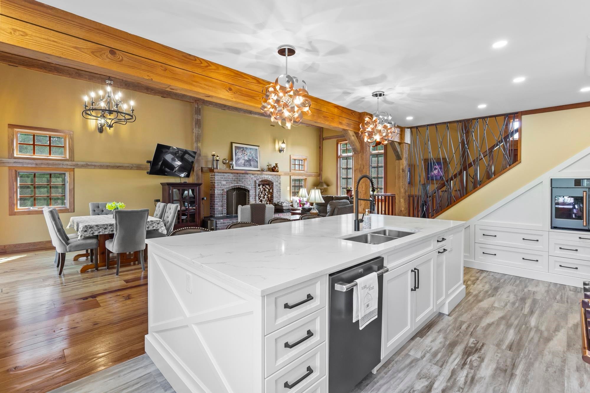 









34055


Ferndale

Avenue,
Mission,




BC
V2V 7G2

