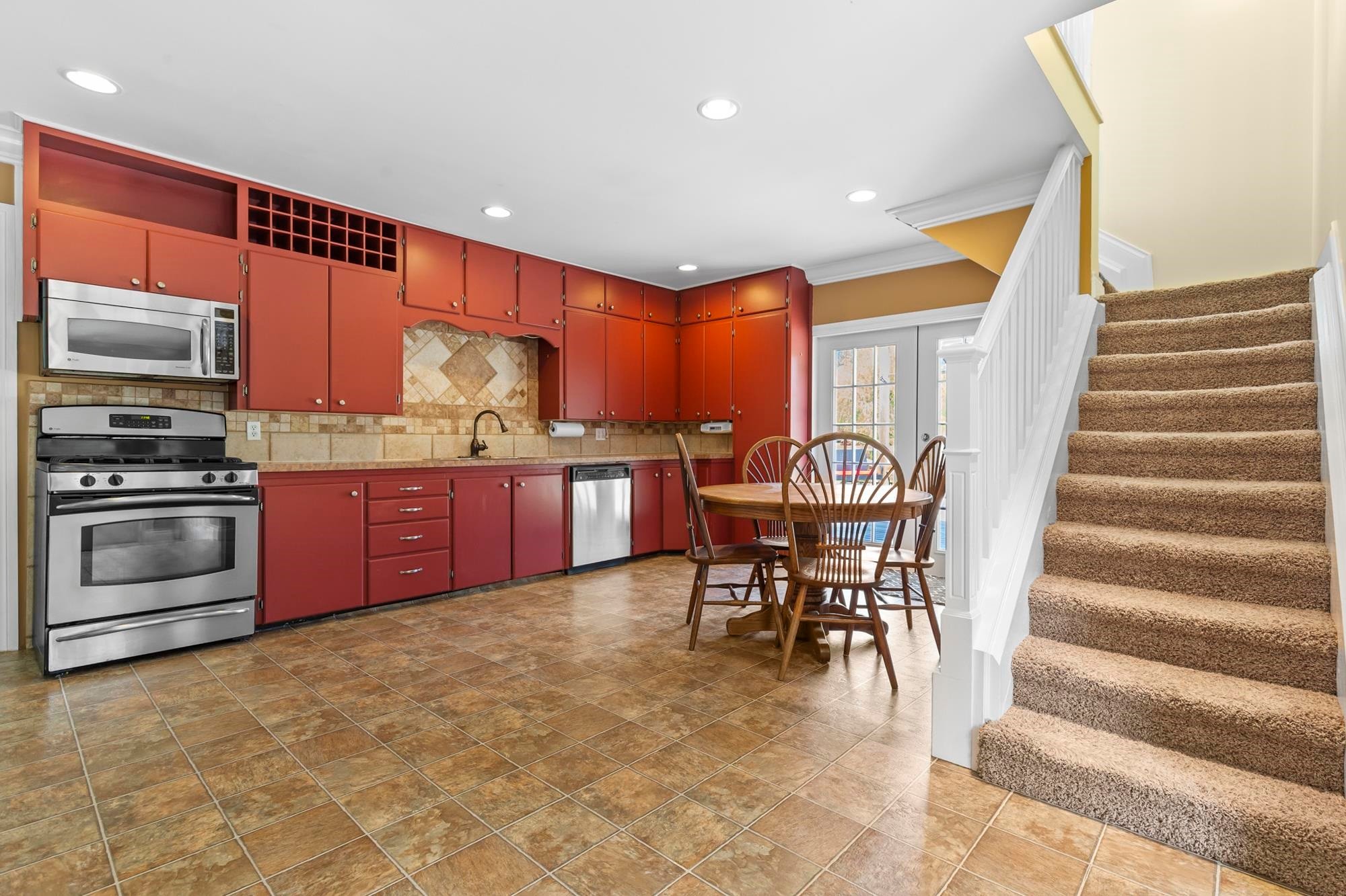 









34055


Ferndale

Avenue,
Mission,




BC
V2V 7G2

