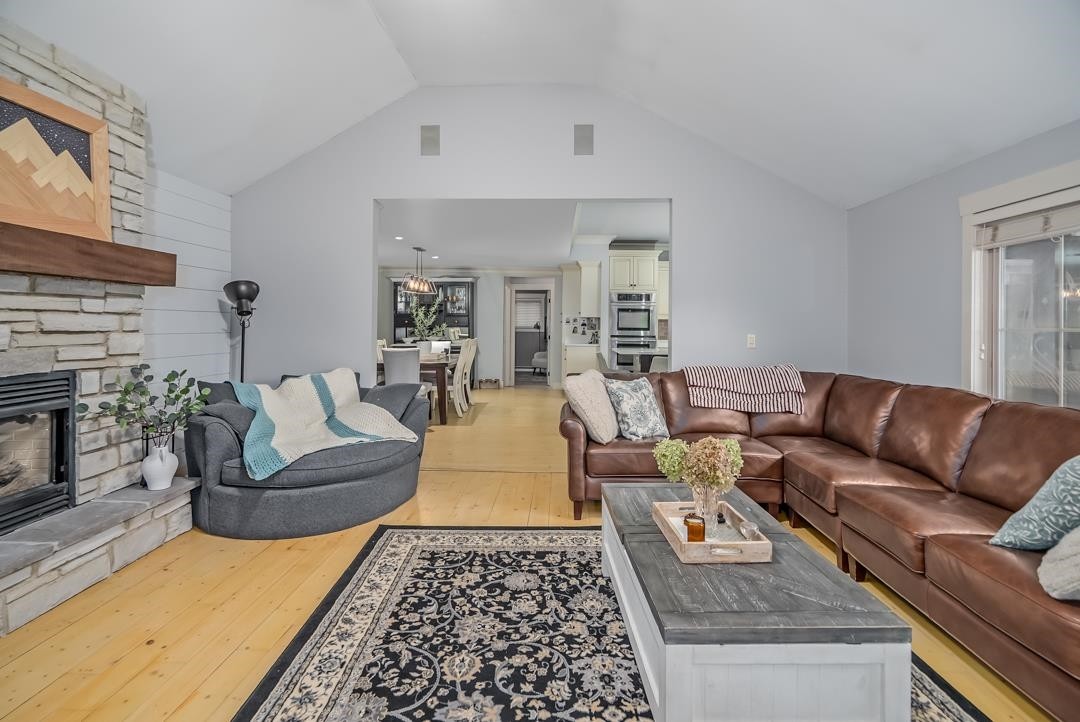 









5660


Riverside

Street,
Abbotsford,




BC
V4X 1T4

