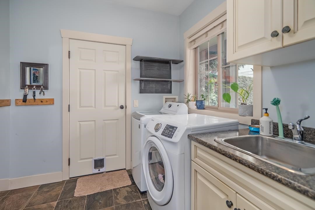 









5660


Riverside

Street,
Abbotsford,




BC
V4X 1T4

