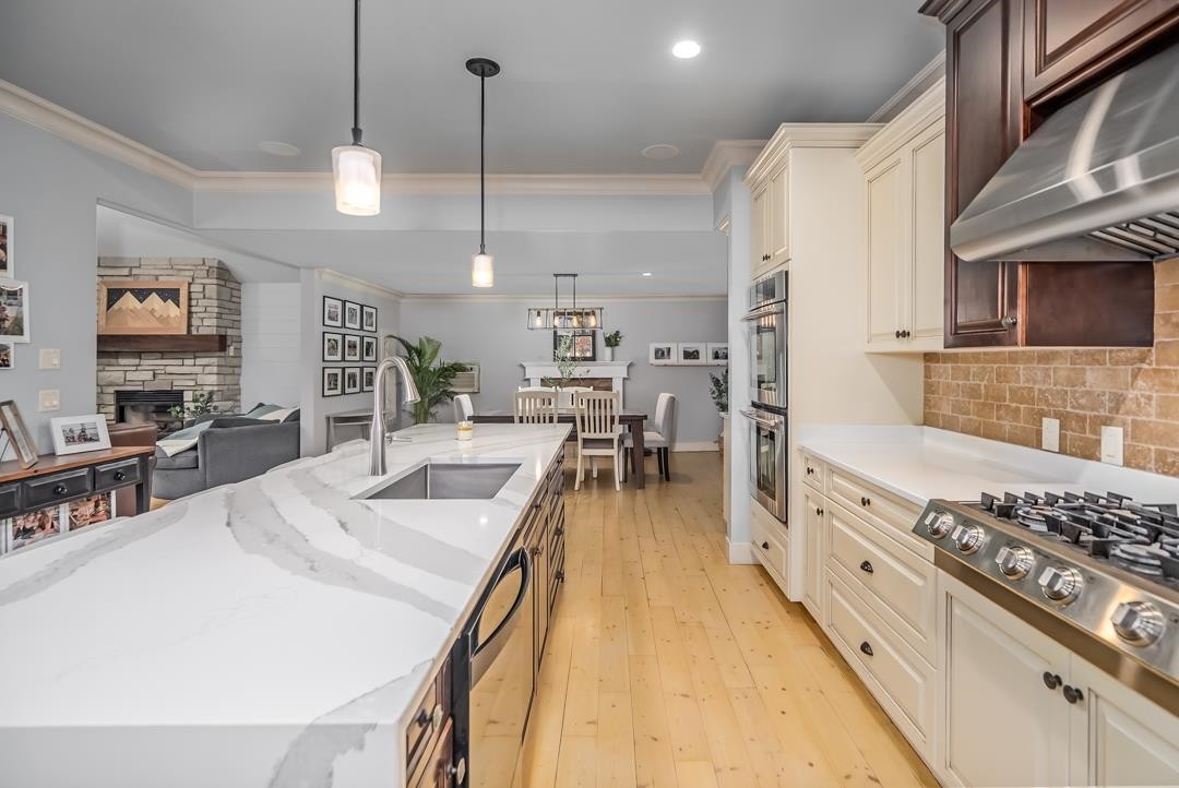 









5660


Riverside

Street,
Abbotsford,




BC
V4X 1T4

