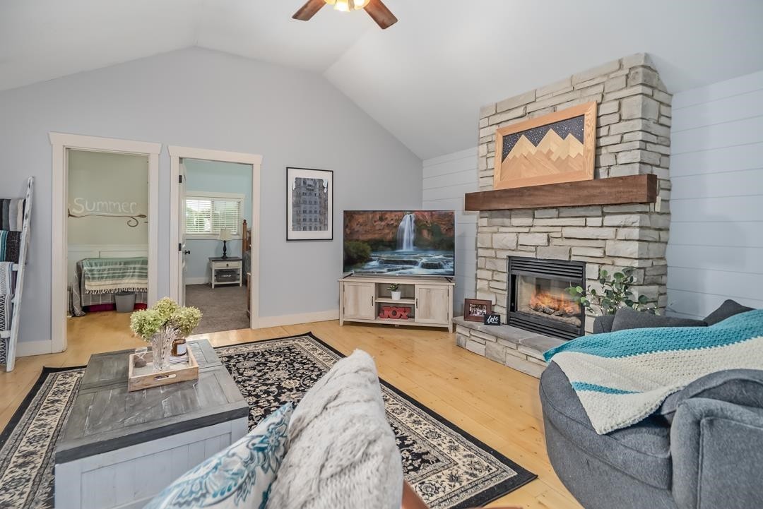 









5660


Riverside

Street,
Abbotsford,




BC
V4X 1T4

